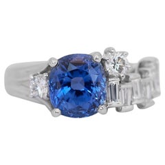 Captivating 3.90ct Sapphire and Diamonds Cluster Ring in 18k White Gold