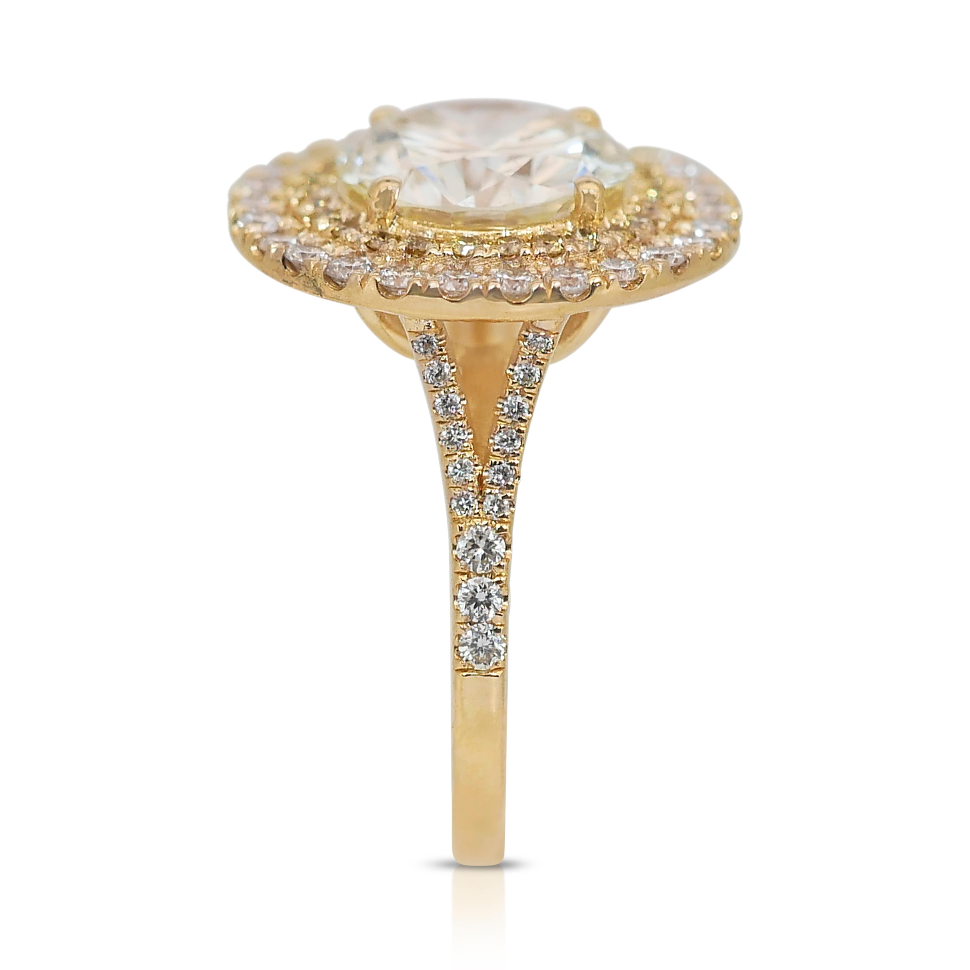 Bezaubernder 4,56 Karat Diamanten Doppel-Halo-Ring aus 18 Karat Gelbgold - IGI-zertifiziert im Angebot 1