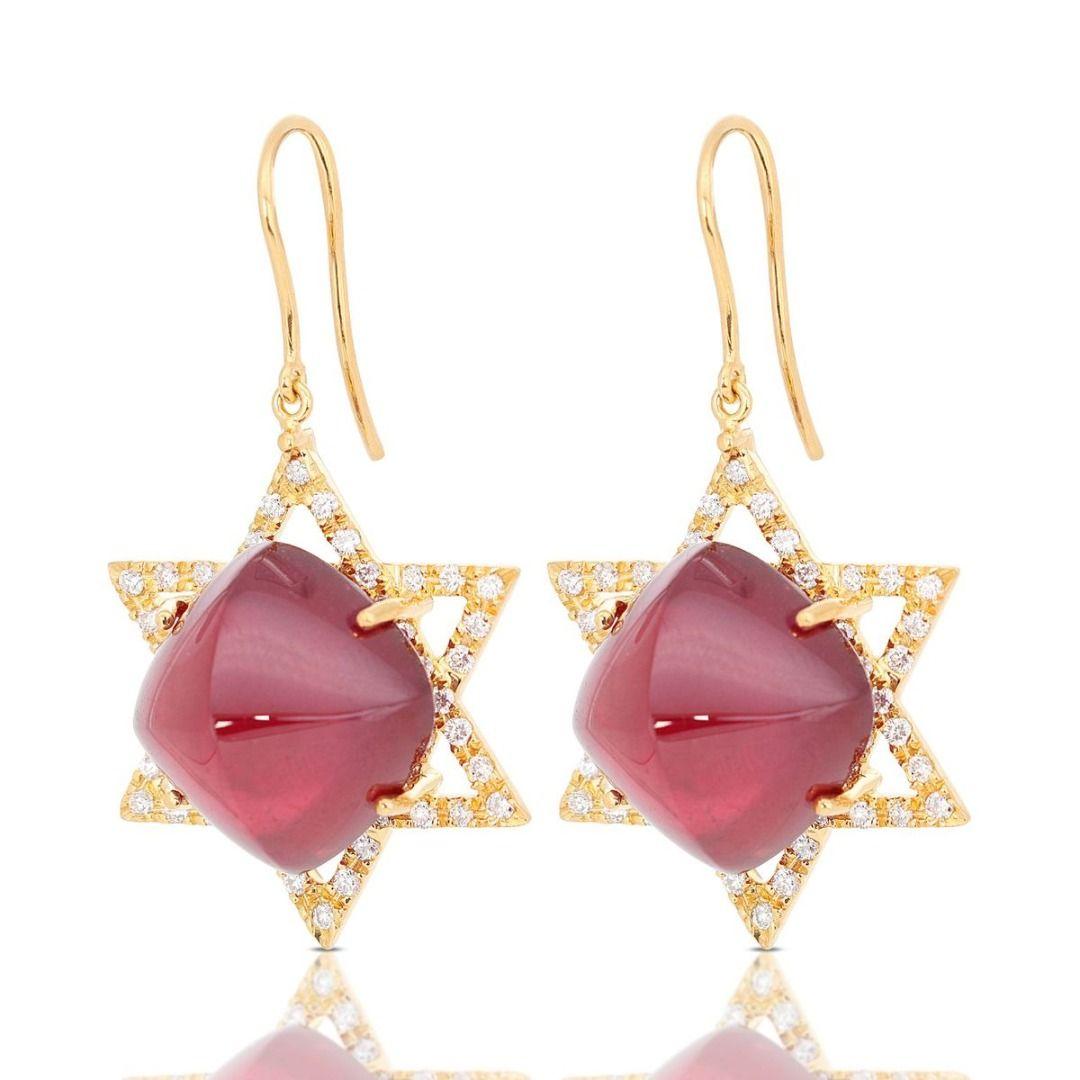 Captivating 50.00ct Ruby Earrings with Side Diamonds in 18K Yellow Gold In New Condition For Sale In רמת גן, IL