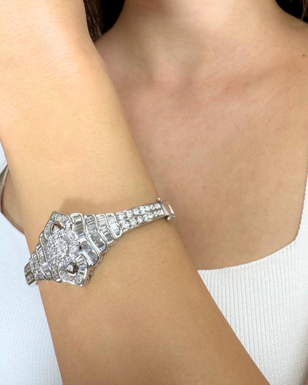 Cautivador Brazalete de Diamantes de 5,12 ct en Oro Blanco de 18k - Certificado IGI en venta 5