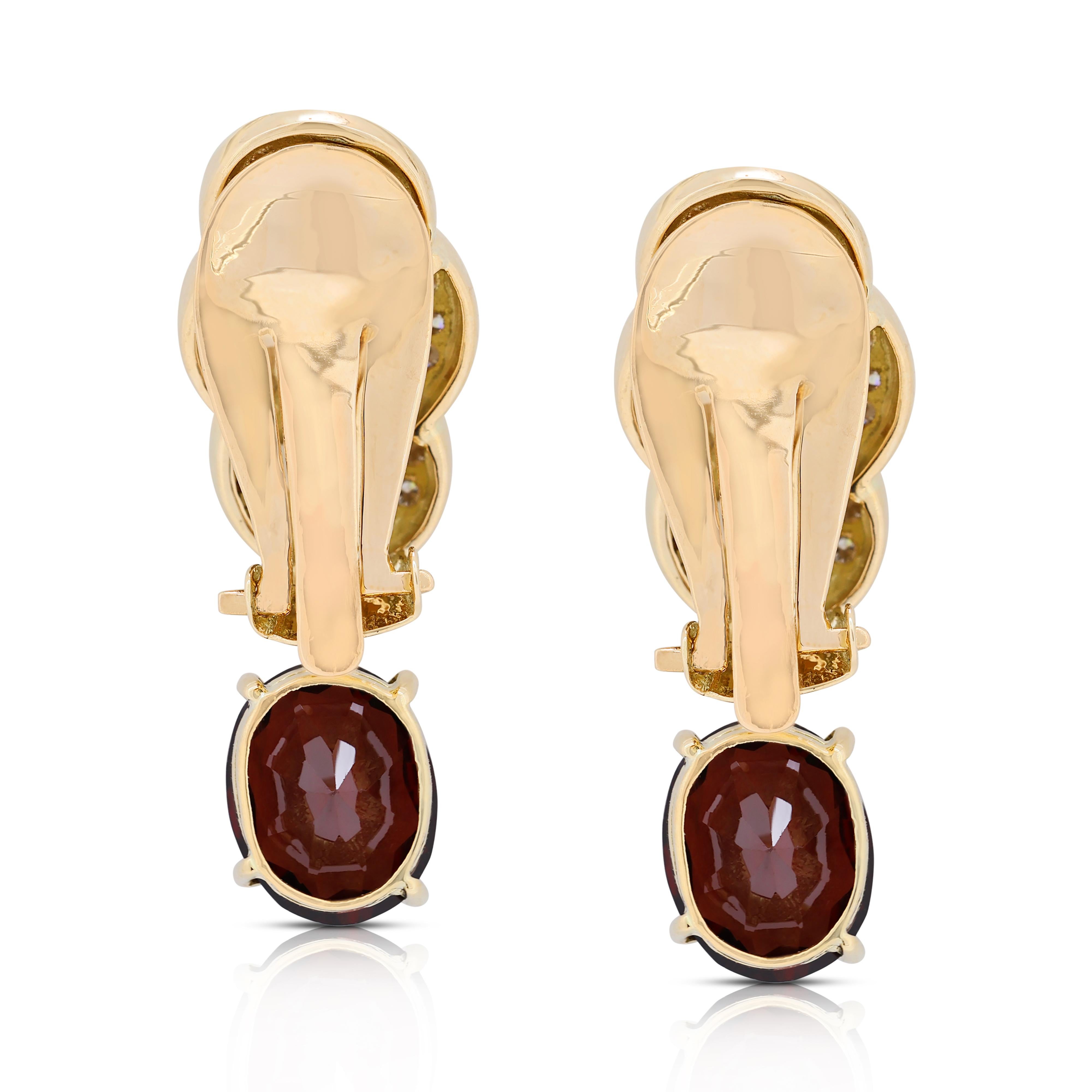 Boucles d'oreilles pendantes en or jaune 14K avec grenat et diamant de 6,09ct en vente 2