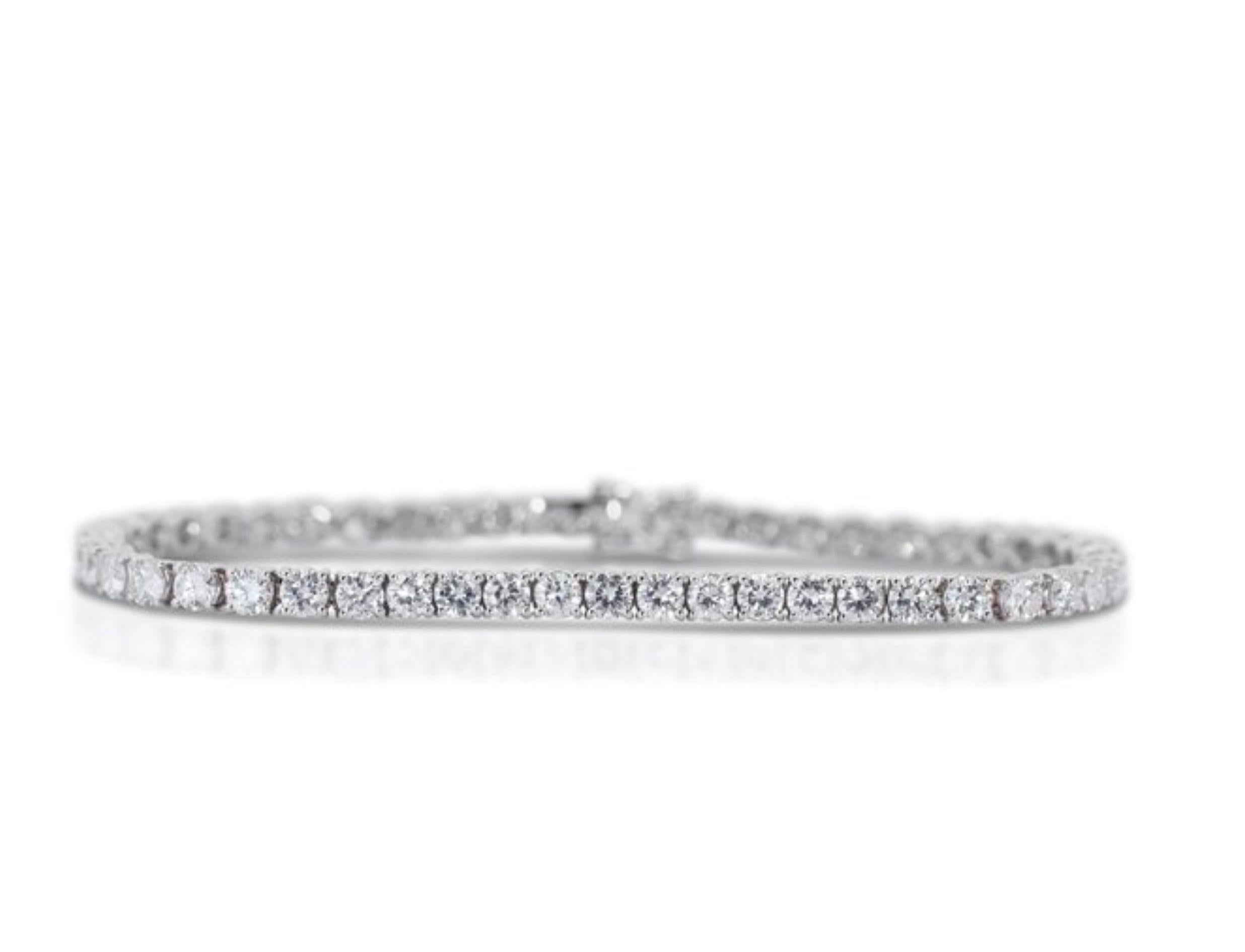 Captivating 8.11ct Round Brilliant Diamond Bracelet in 14K White Gold In New Condition In רמת גן, IL