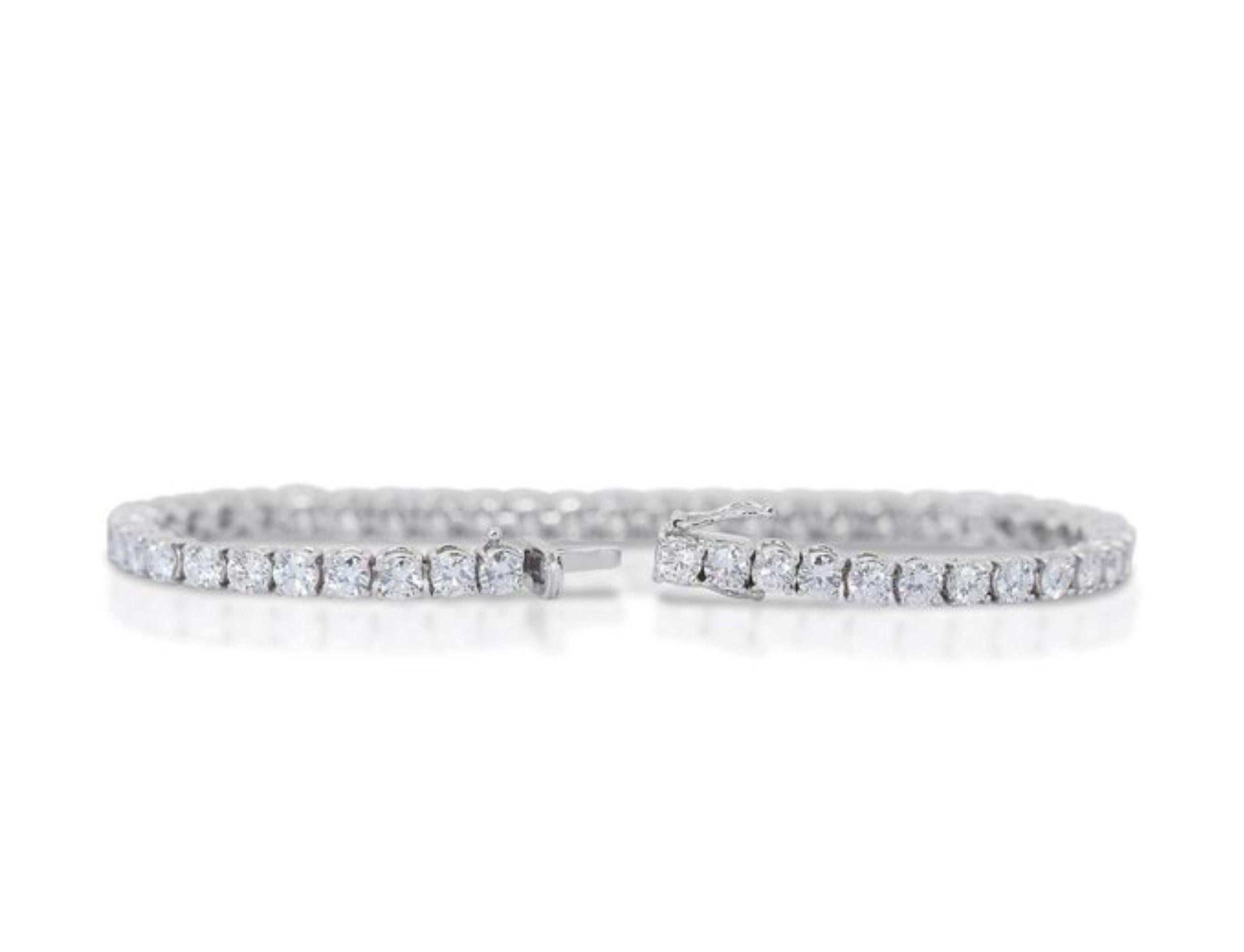 Women's Captivating 8.11ct Round Brilliant Diamond Bracelet in 14K White Gold