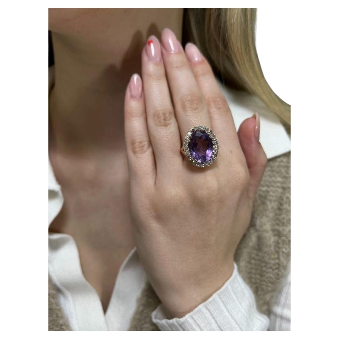 Captivating 8.58 Carat Oval Mixed Cut Amethyst Ring For Sale
