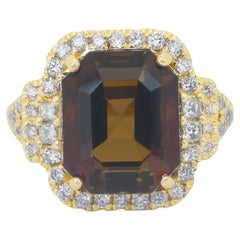 Cautivador Anillo de Cóctel de Oro Amarillo de 18 quilates con Turmalina y Diamantes de 8,88 quilates