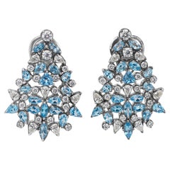 Boucles d'oreilles pendantes en or blanc 18k avec topaze et diamants de 9.40ct - IGI Cert