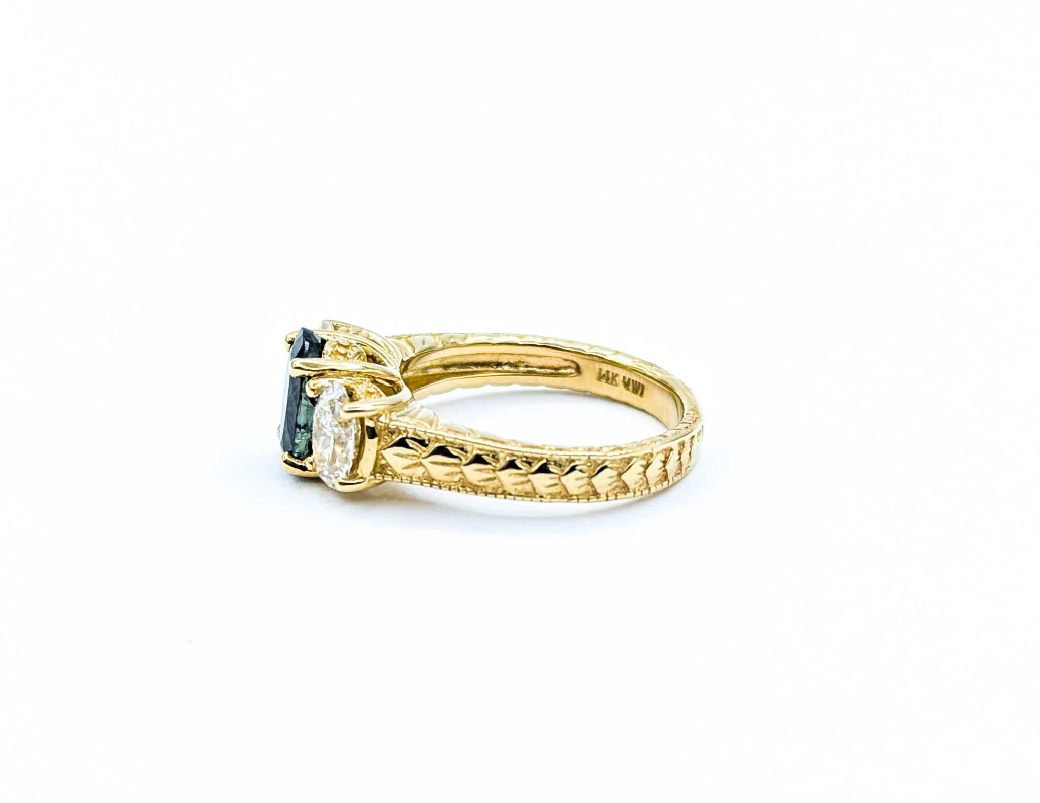 Captivating Alexandrite & Diamond Milgrain Ring in 14k Gold 3