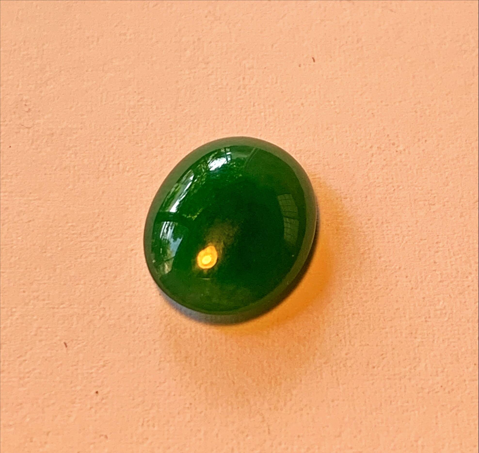 Green Rokan Myanmar Jadeite  5.90 ct Type A: #13 In New Condition For Sale In 渋谷区, JP