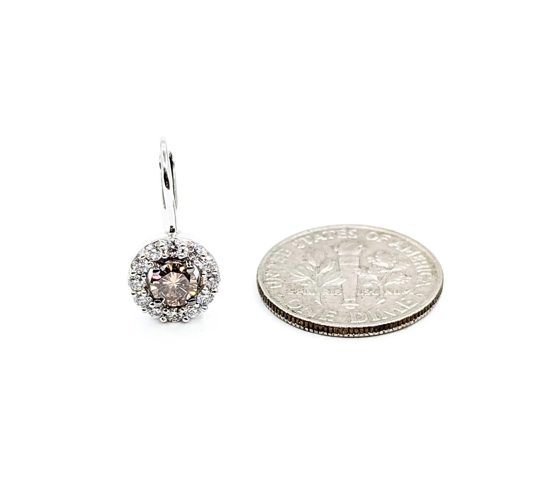 Boucles d'oreilles LeVian en or blanc 14k incrustées de diamants captivants en vente 2