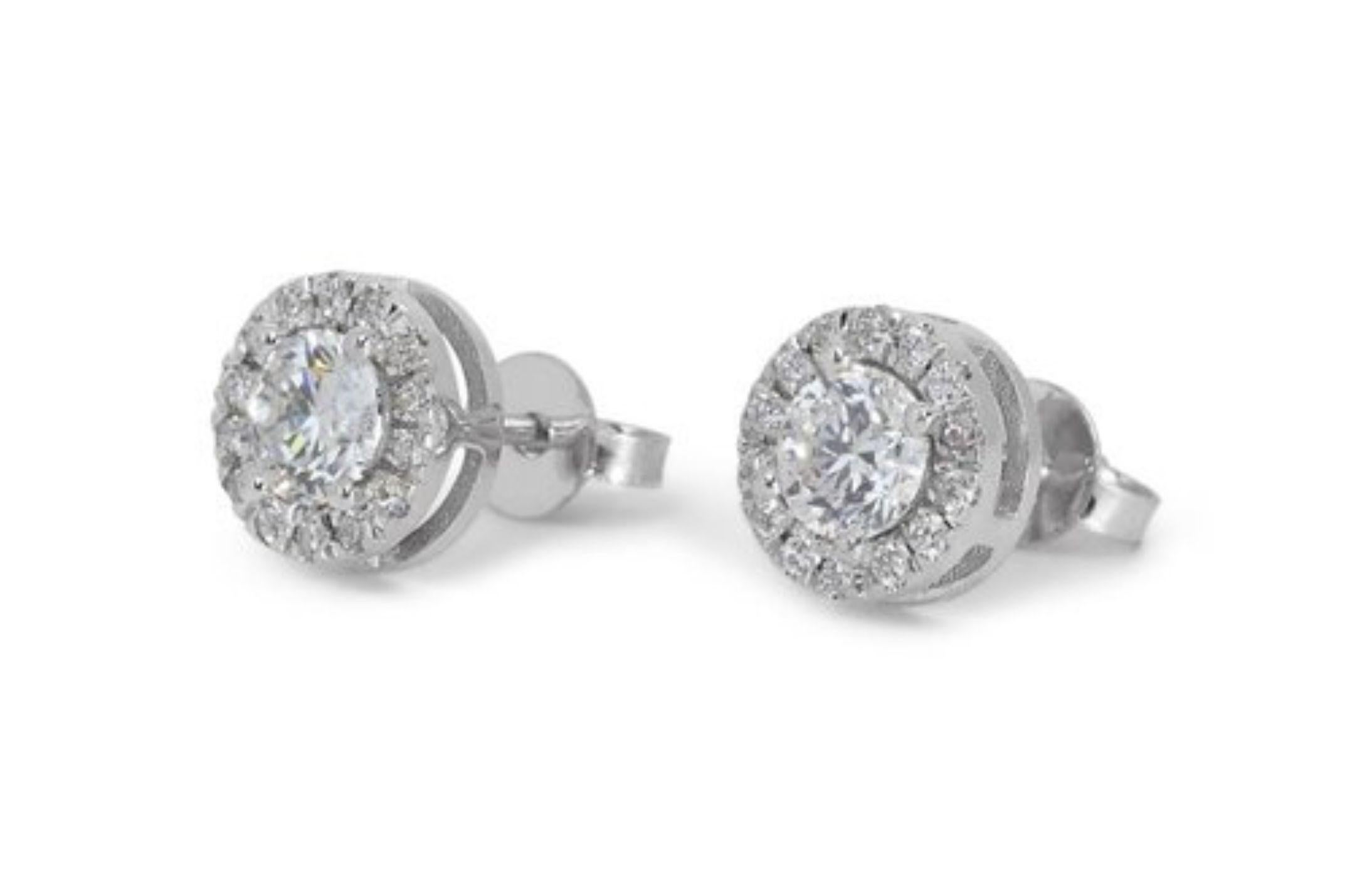 Captivating Elegance: 1ct Diamond Earrings  For Sale 2