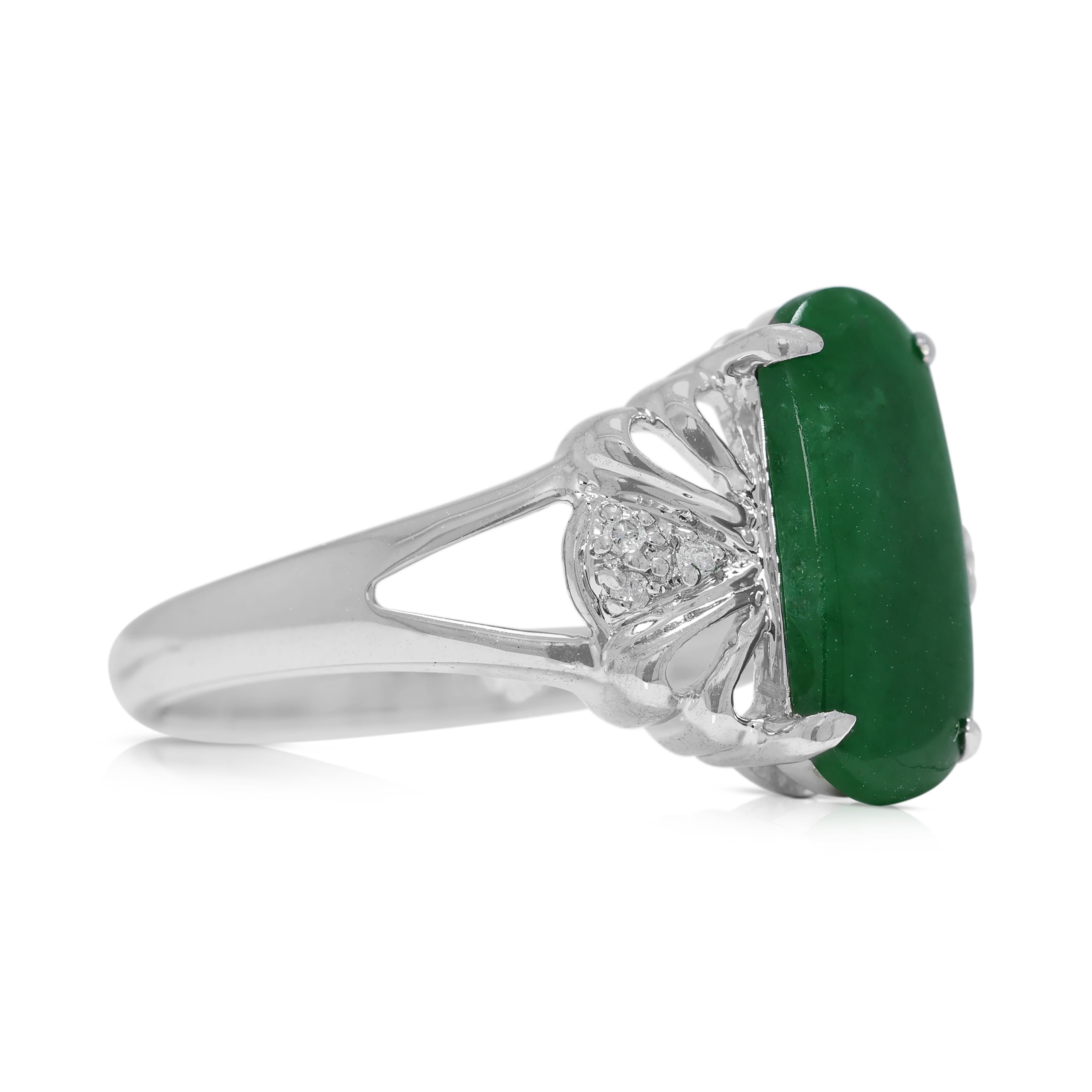 Round Cut Captivating Green Jade & 0.03ct Natural Diamond Ring in 18K White Gold For Sale