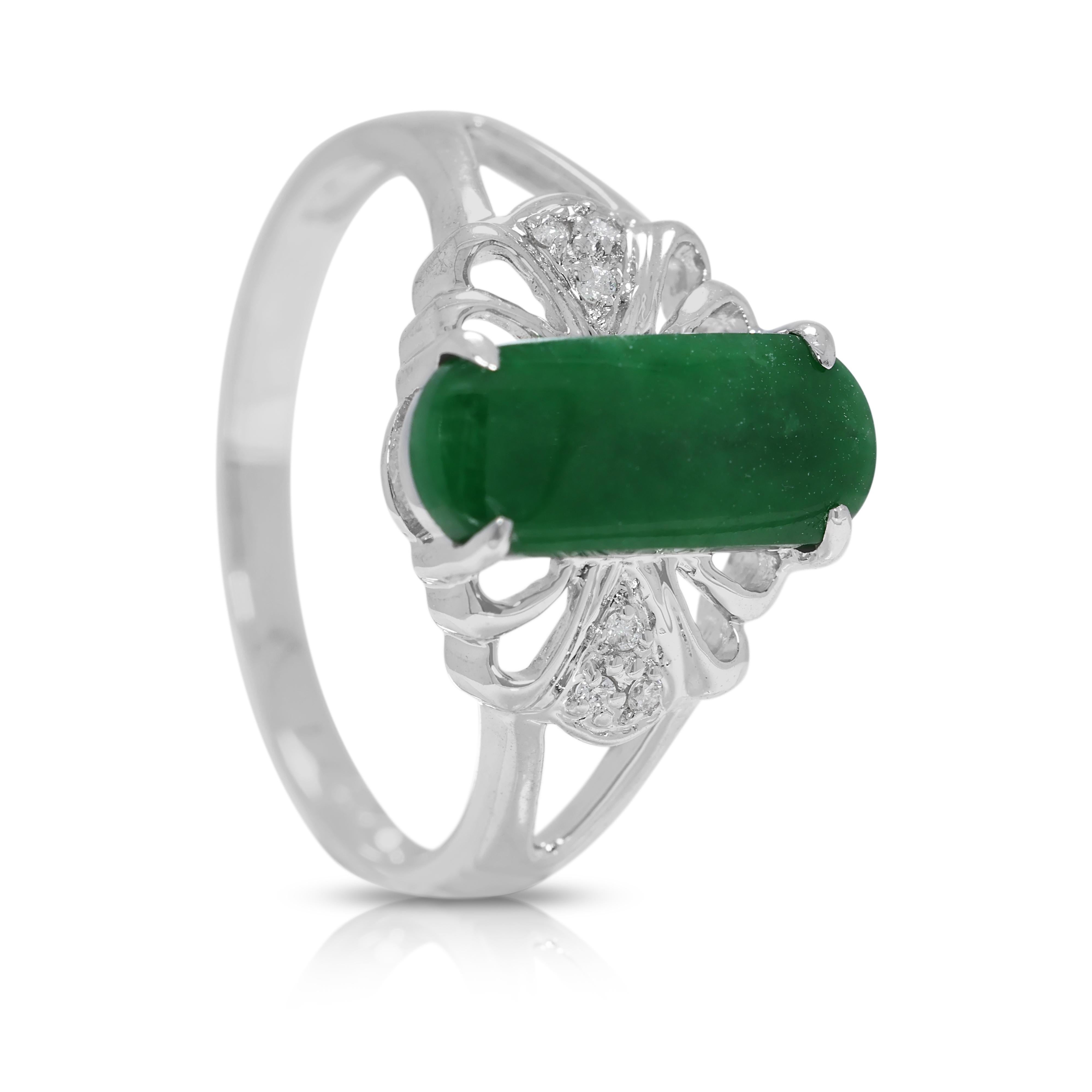 Captivating Green Jade & 0.03ct Natural Diamond Ring in 18K White Gold For Sale 1