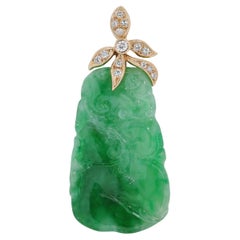 Captivating Jade and 0.18ct Natural Diamonds Pendant in 18K Yellow Gold