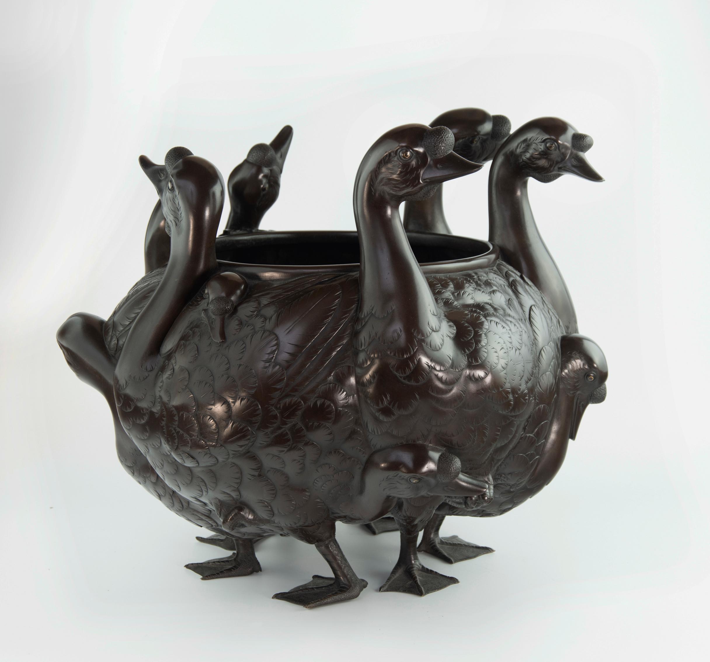 Captivating Japanese Bronze Goose Jardiniere by Seiya For Sale 5