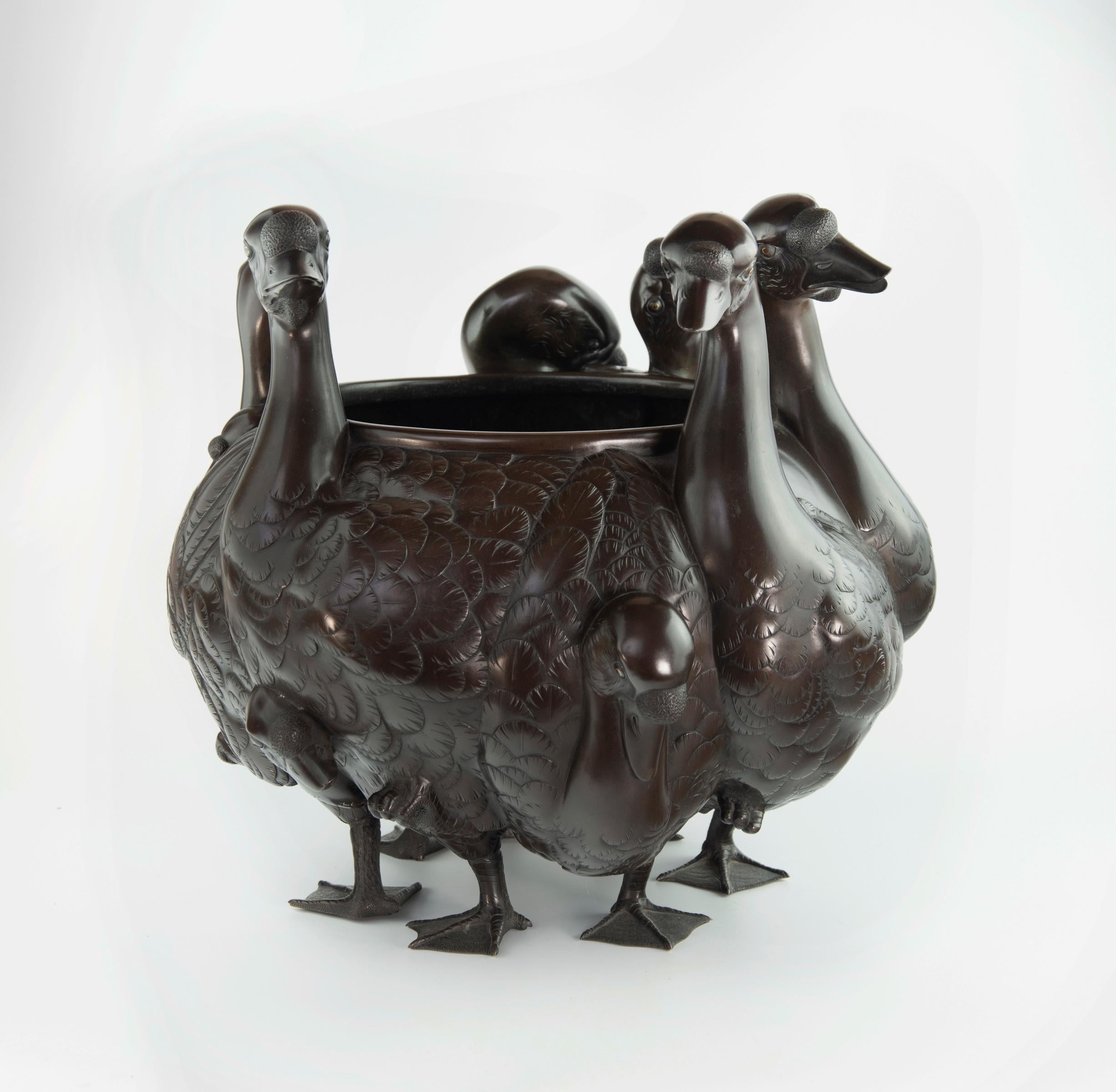 Captivating Japanese Bronze Goose Jardiniere by Seiya For Sale 3