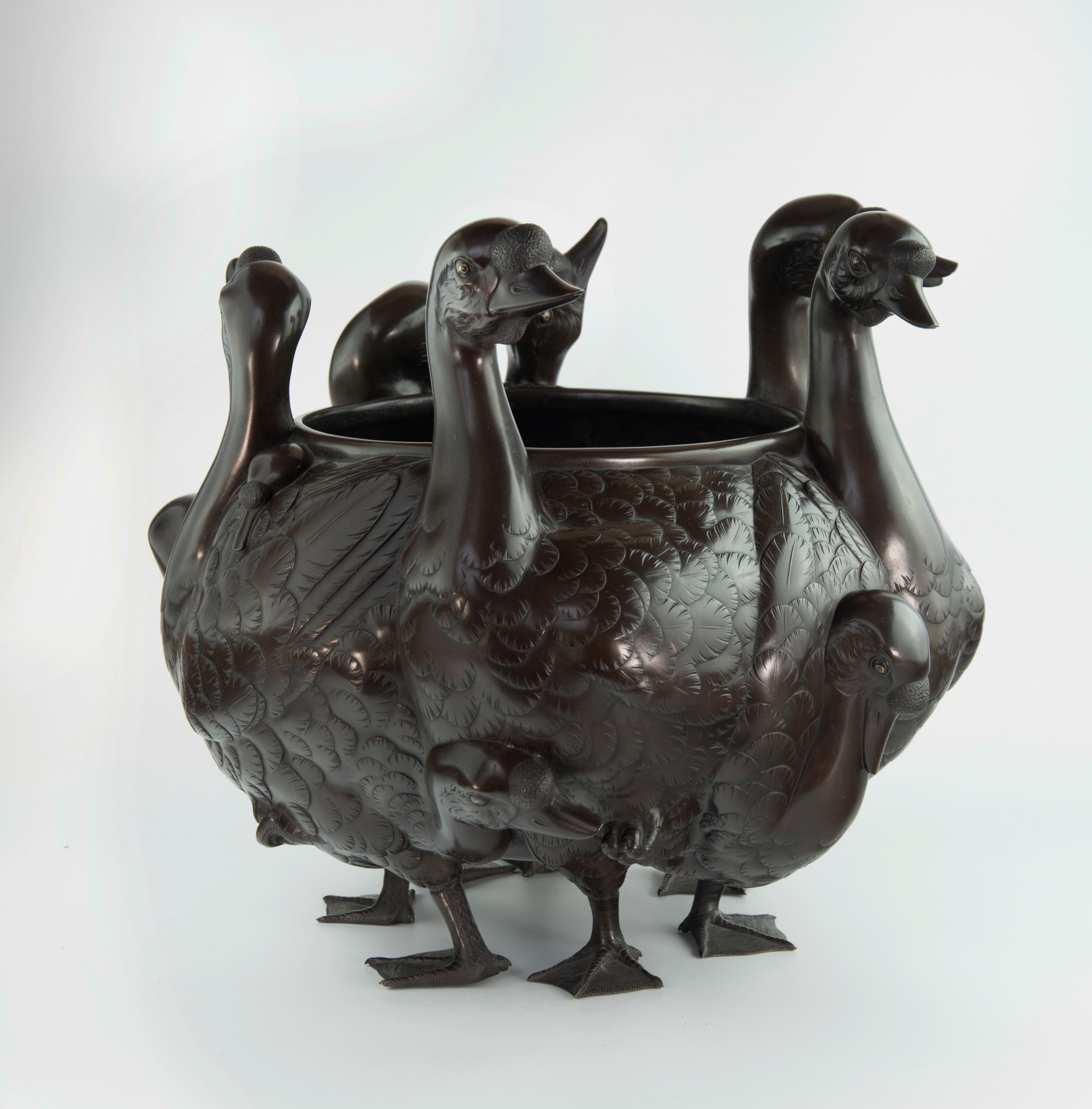 Captivating Japanese Bronze Goose Jardiniere by Seiya For Sale 4
