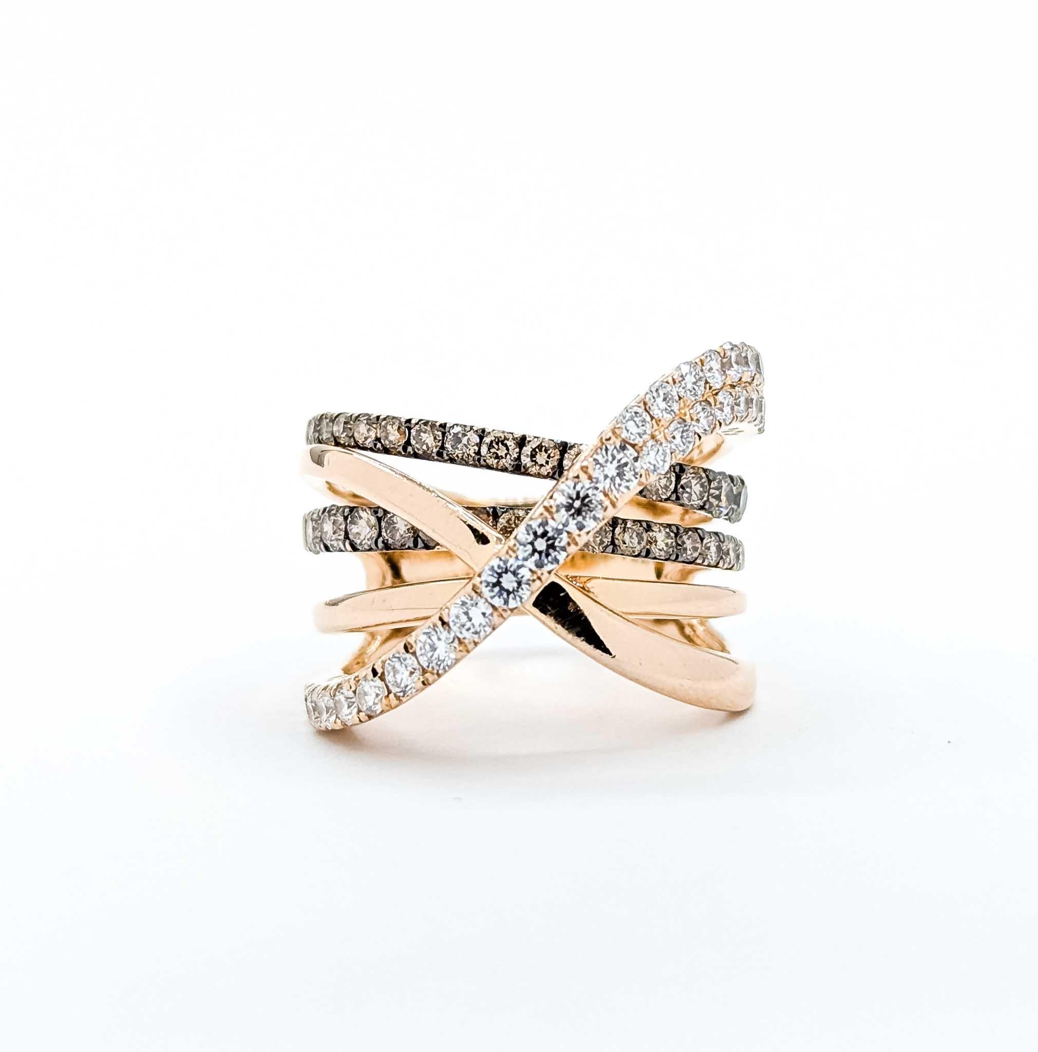 Accattivante anello LeVian con diamante in oro rosa 14k

Prova il fascino del nostro accattivante anello LeVian Diamond Fashion Ring, meticolosamente realizzato in oro rosa 14k. Questo anello è una testimonianza di eleganza senza tempo e mette in