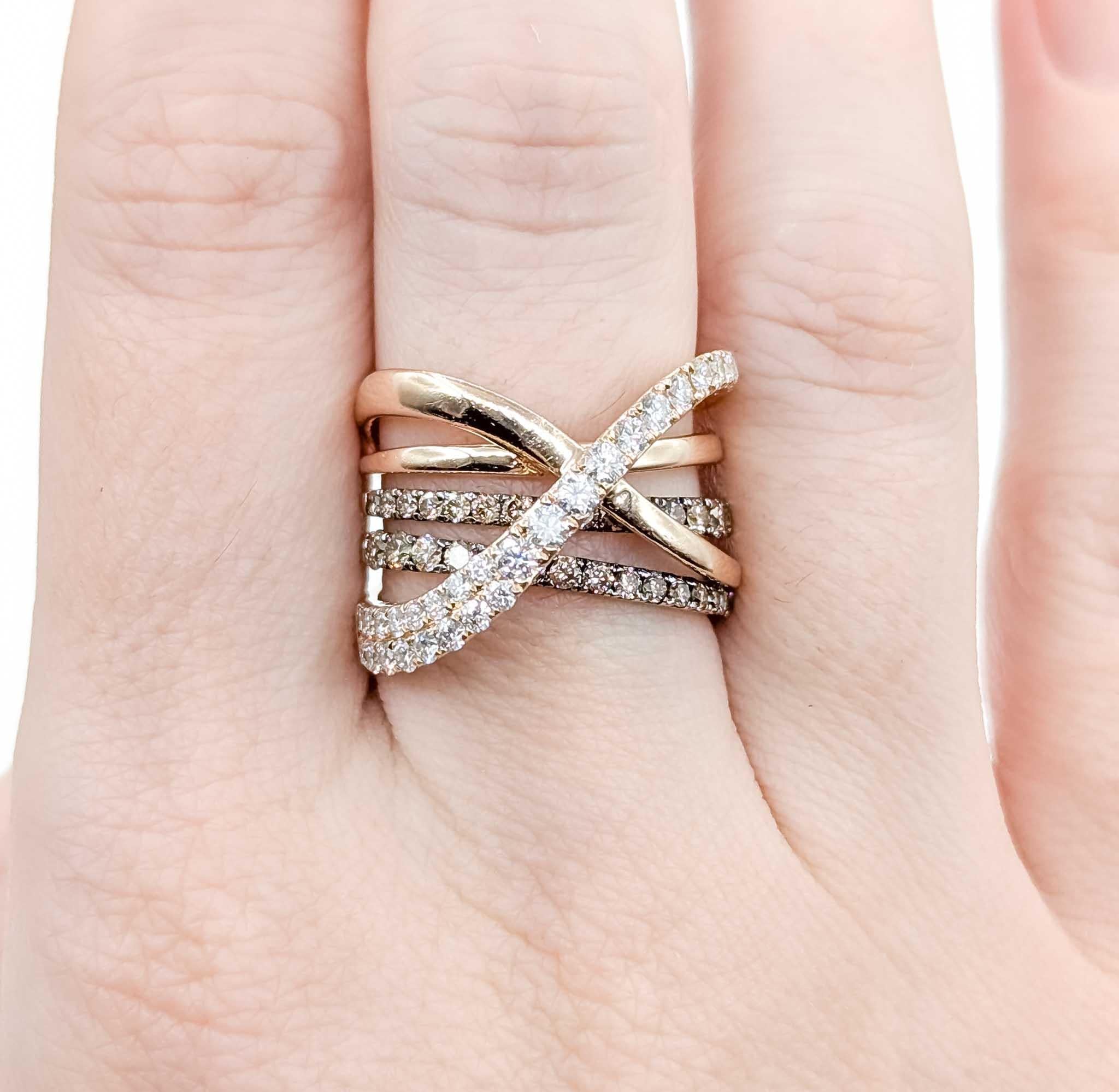 Taglio rotondo Accattivante anello LeVian con diamante in oro rosa 14k in vendita