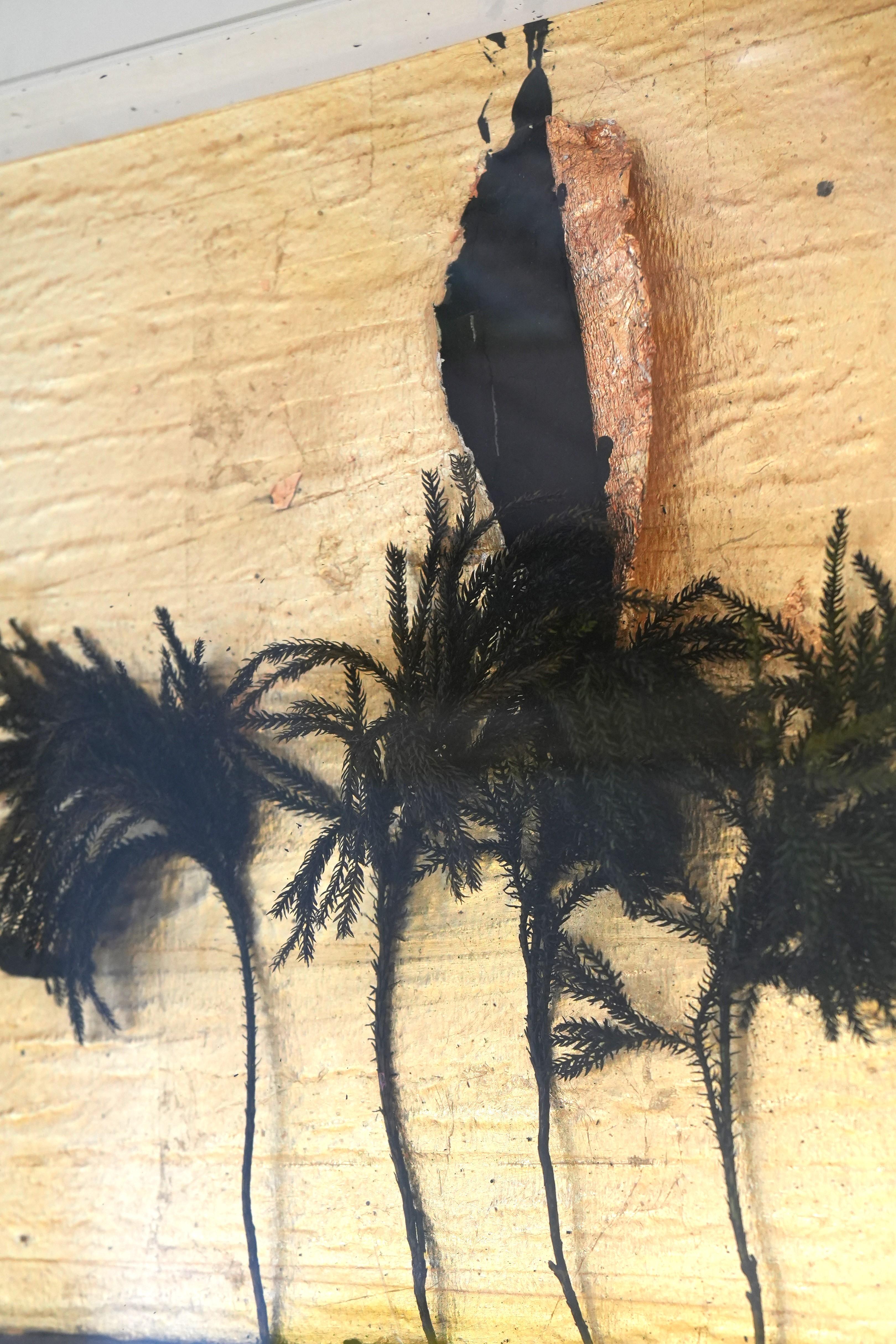 Captivating Mixed Media by Acclaimed Italian Artist Guido Coletti (1998-2000) In condizioni ottime in vendita a Manzano, IT