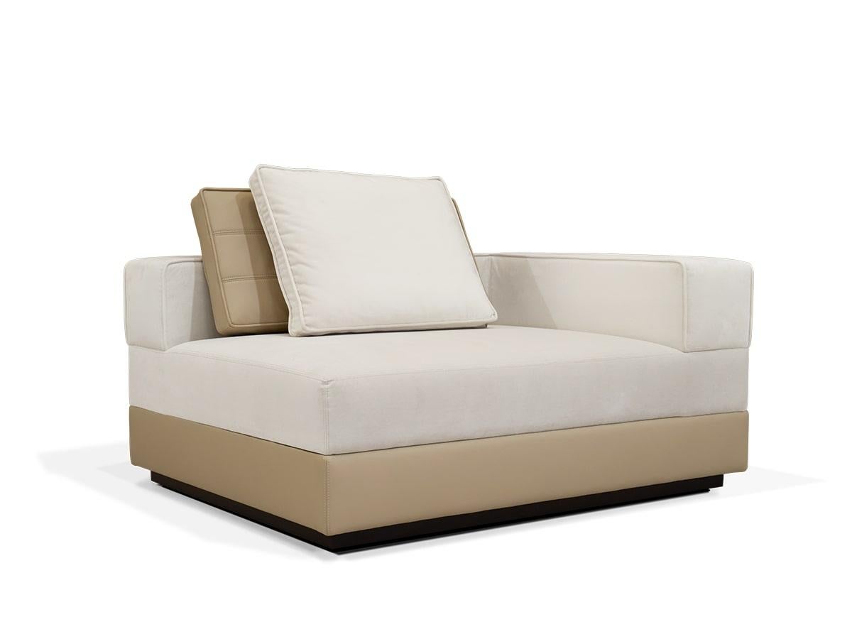 Contemporary Modern Velvet Capuchin Sofa by Caffe Latte In New Condition For Sale In New York, NY