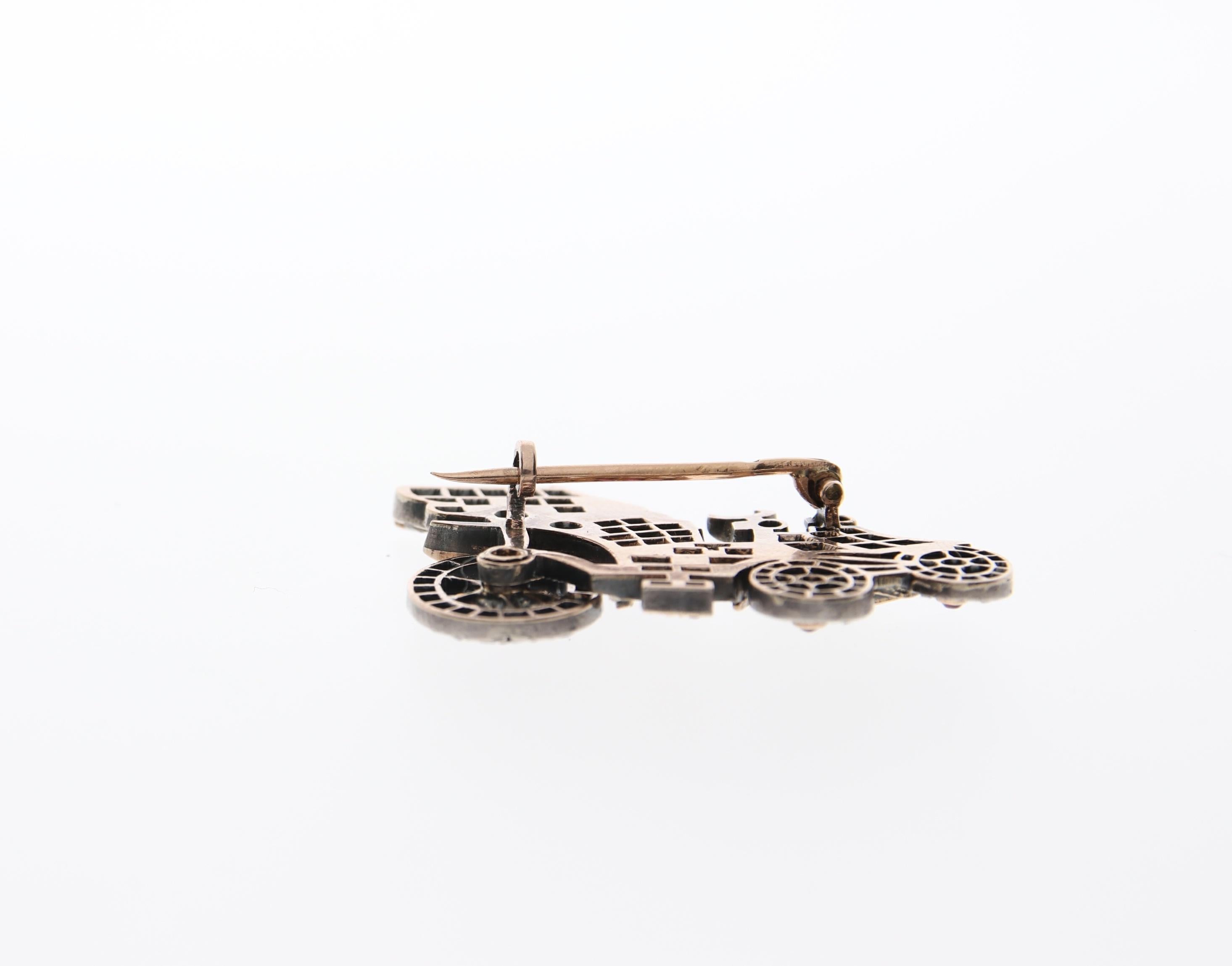 Car Carriage Brooch with Rose Cut Diamonds and Rubies, circa 1900 In Good Condition For Sale In Munich, DE