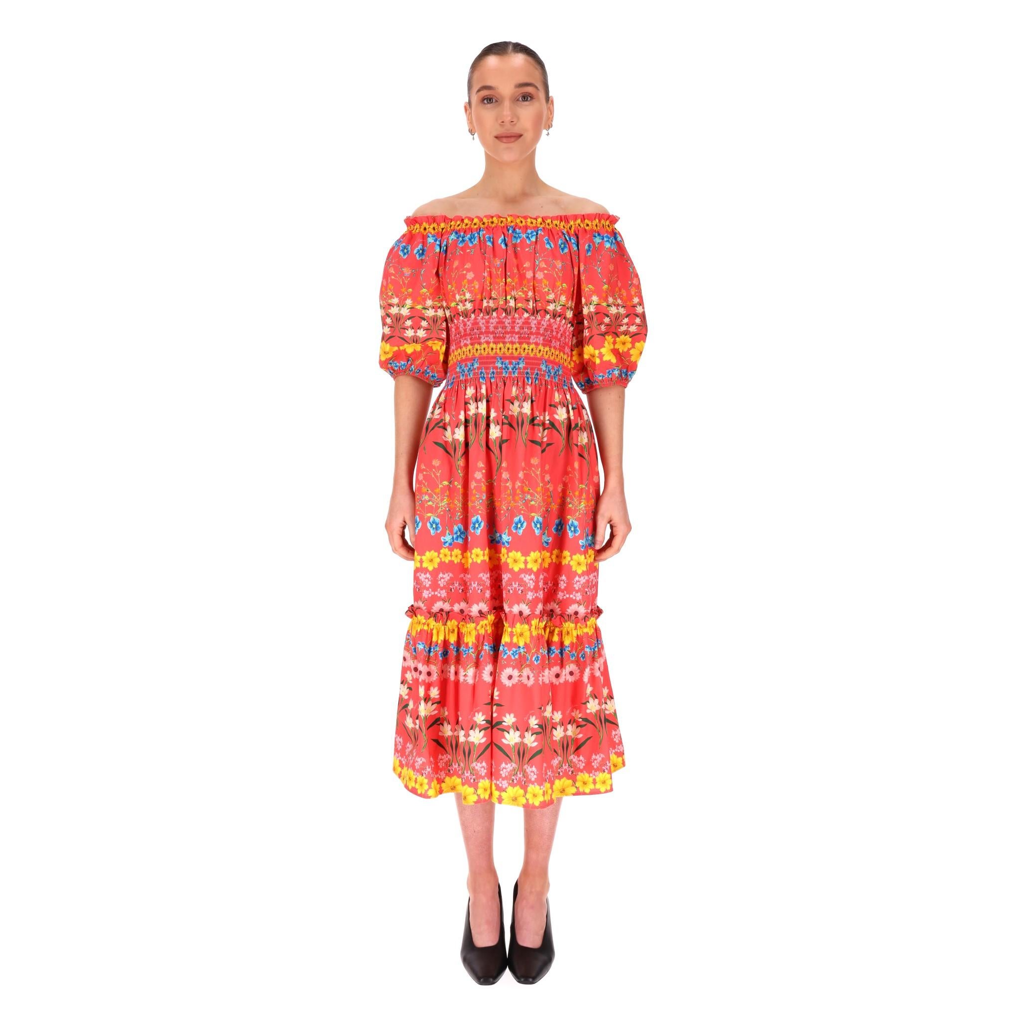 CARA Vestito in cotone con stampa floreale, senza spalla

Abito midi corallo con volant realizzato in cotone con stampe floreali orizzontali.

Caratterizzato da spalla scoperta, scollatura elasticizzata, maniche corte a sbuffo e vita