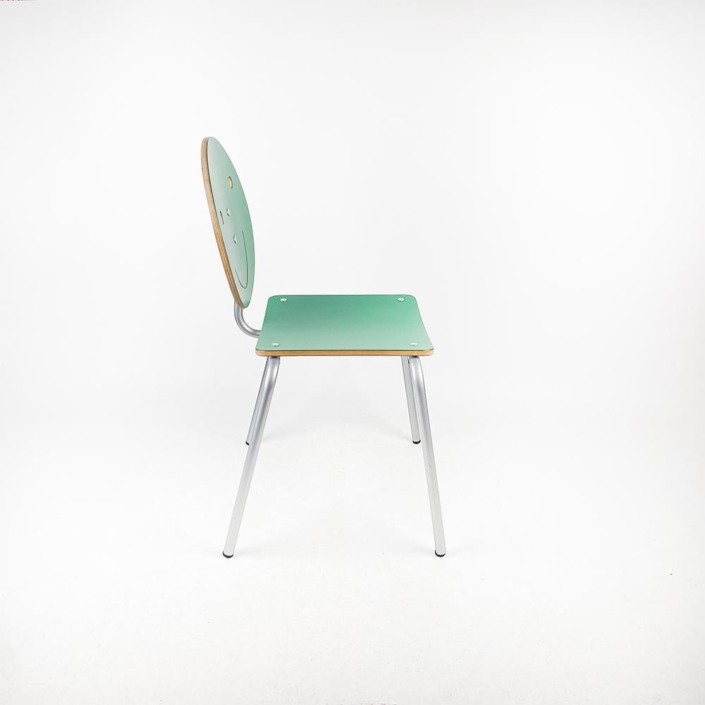 Cara children's chair, design by Agatha Ruiz de la Prada for Amat-3

Steel tube structure painted with metallic polyester.

MDF fiberboard with green high-pressure laminates.

It presents some marks on the tubes of the legs.

Measurements: 66x35x40