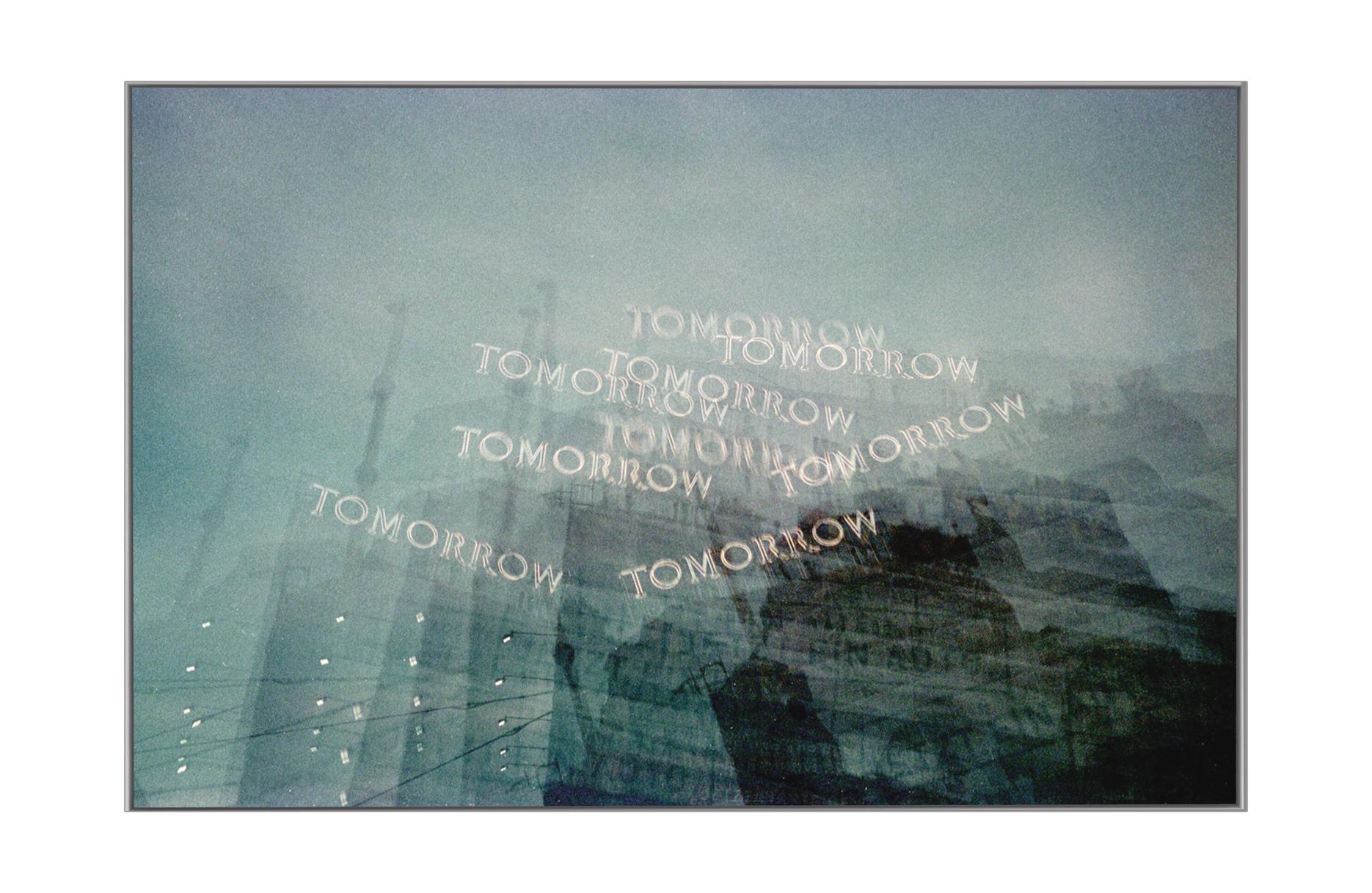 Tomorrow – Analog-Kunstfotografie (Impressionismus), Photograph, von Cara Esten Hurtle