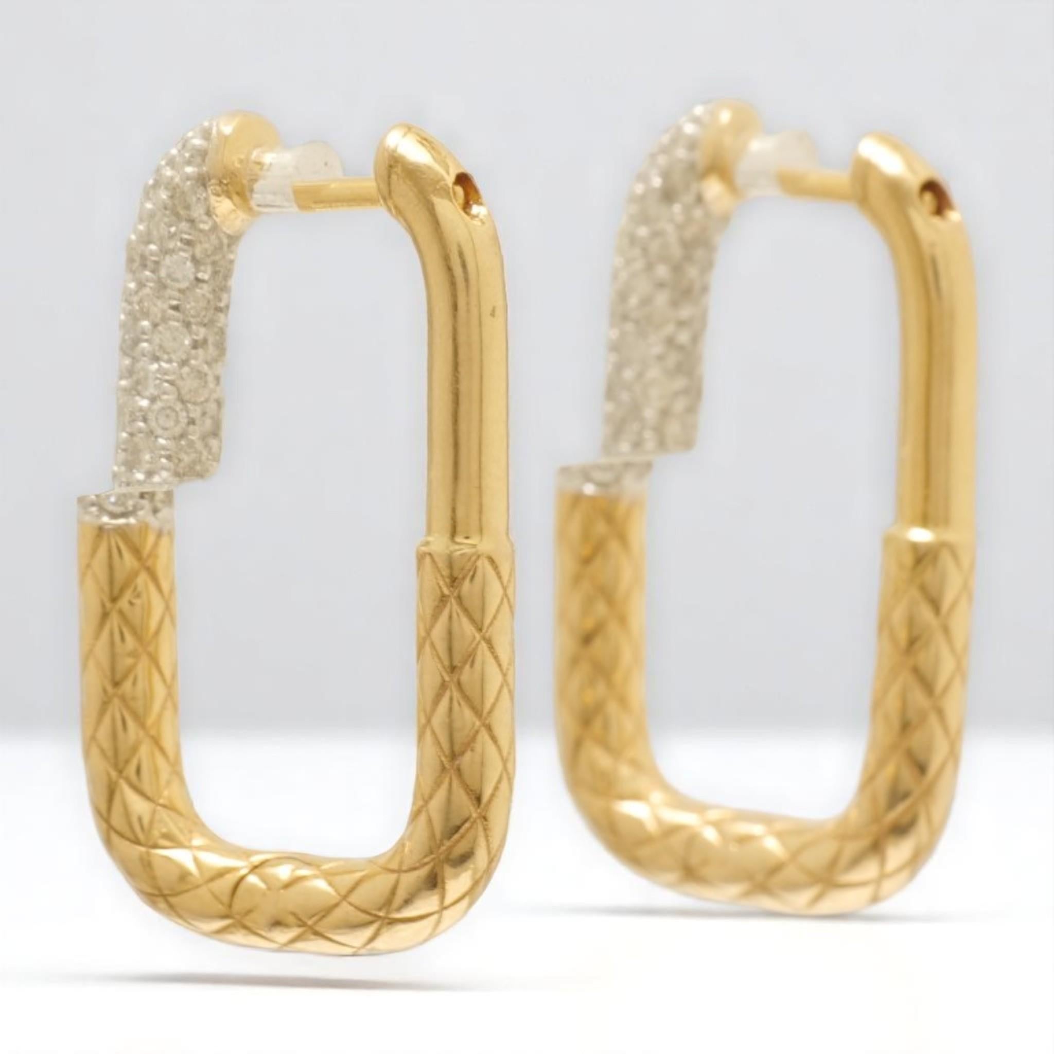 Donna Orecchini a cerchio con diamante a moschettone in oro massiccio 14k (certificati) in vendita