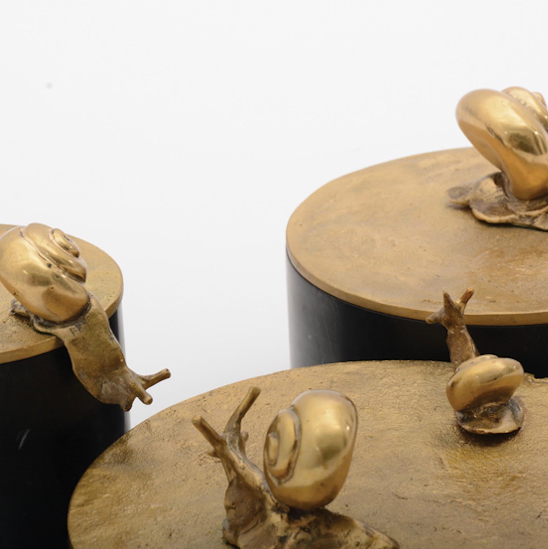 Caracol Keepsake Box Set di 3 pezzi in bronzo argentato e marmo bianco di Elan Atelier in vendita 1