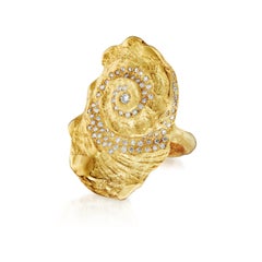 Ring „Caracola Erosionada“ mit Diamanten von Rebecca Elbek