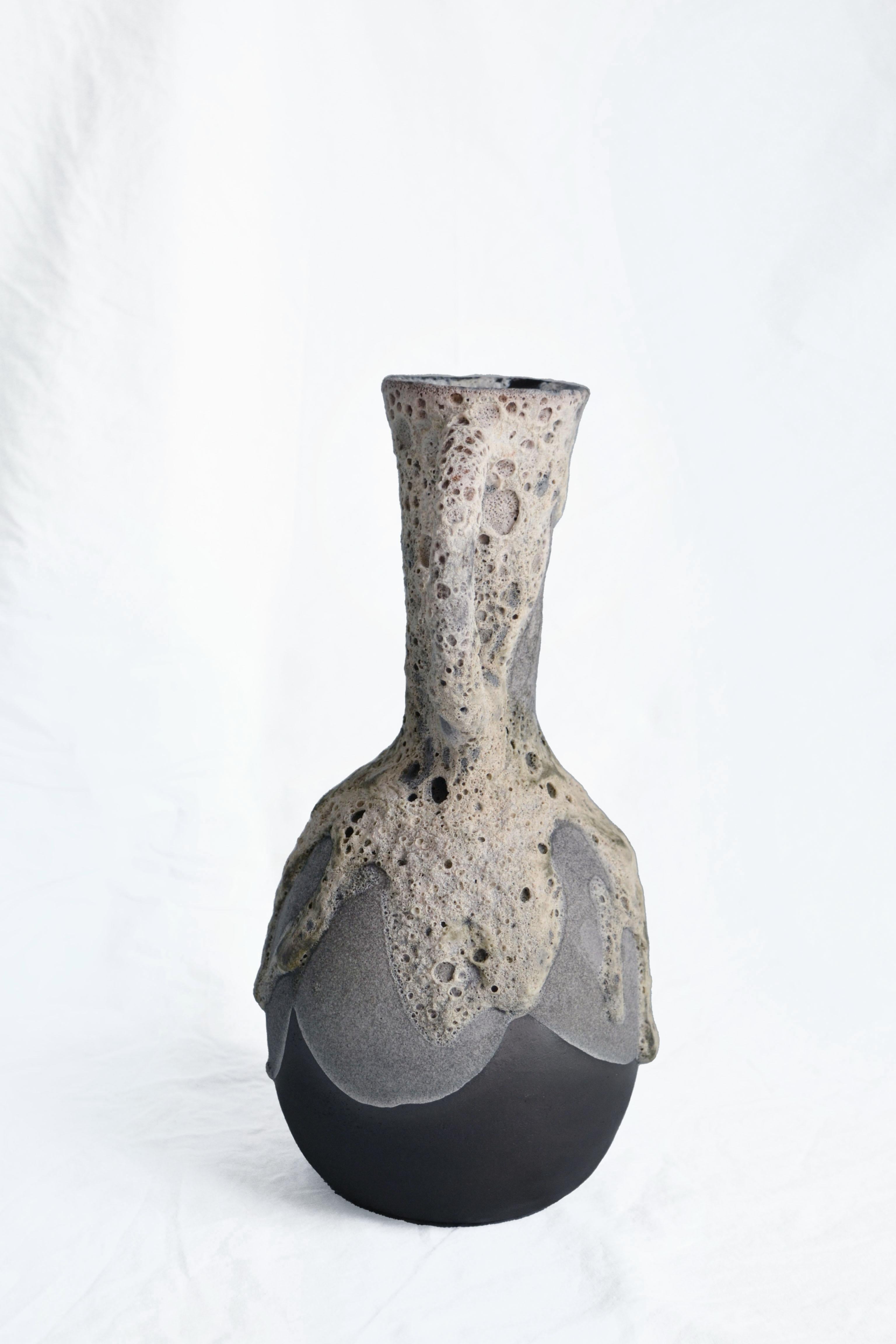 Karafe 3 Vase von Anna Karountzou (Postmoderne) im Angebot