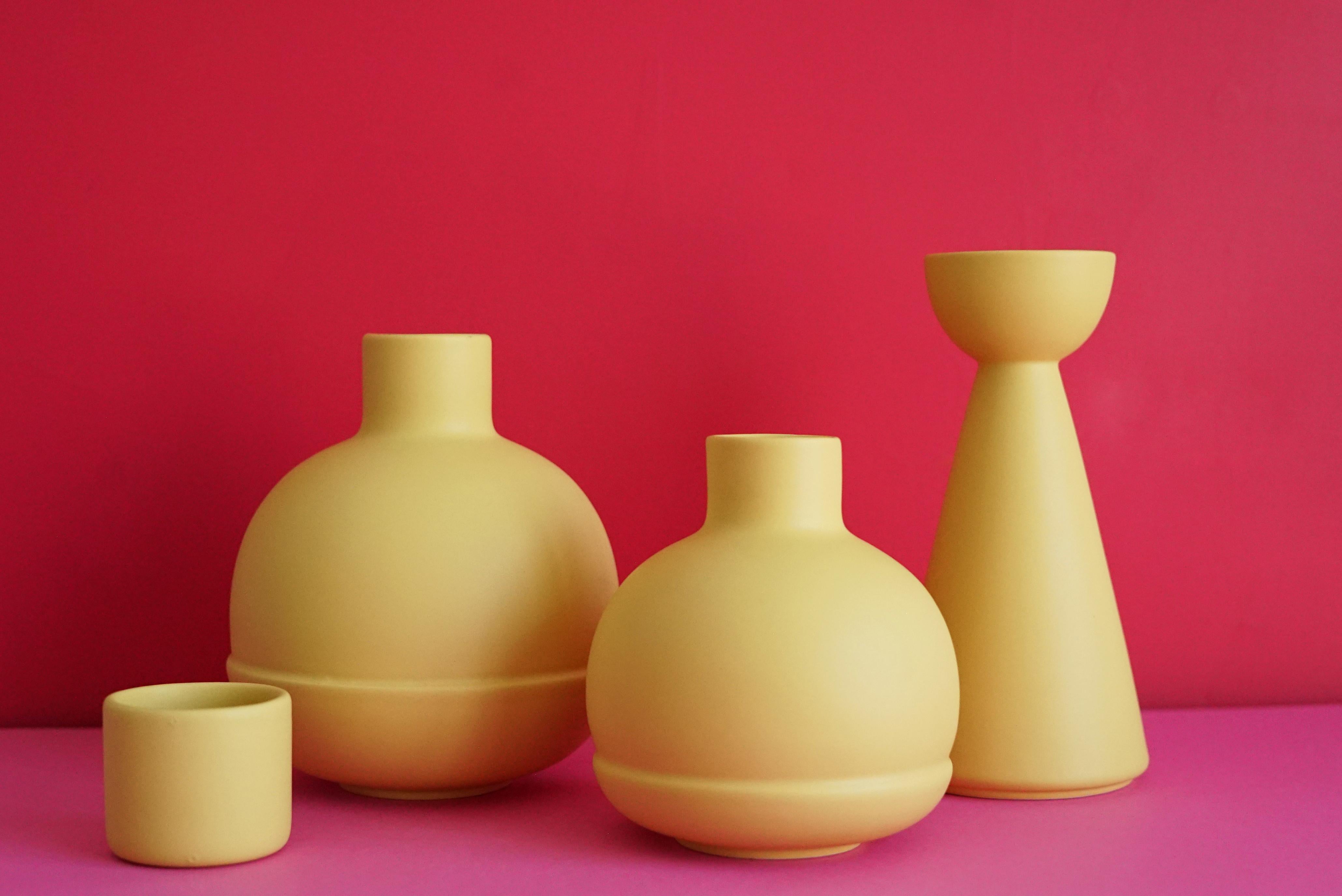 Mexican Ceramic Carafe and glasses Yellow. Inspired in traditional carafes from Mexico.  For Sale