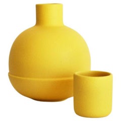 Carafe et verres en céramique jaune. Inspiré des carafes traditionnelles du Mexique. 