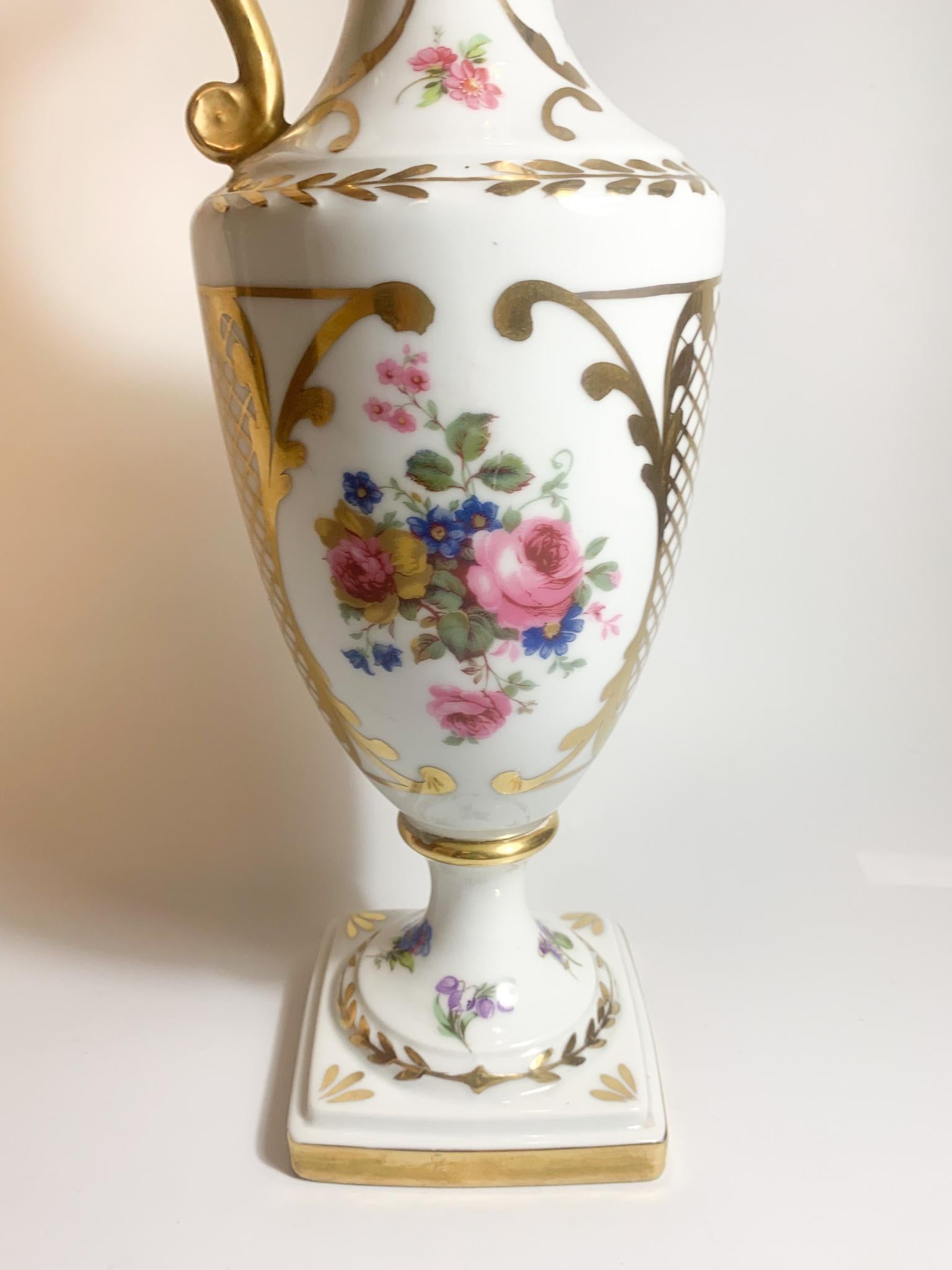 Carafe in French Limoges Porcelain Hand Painted, 1940s For Sale 6