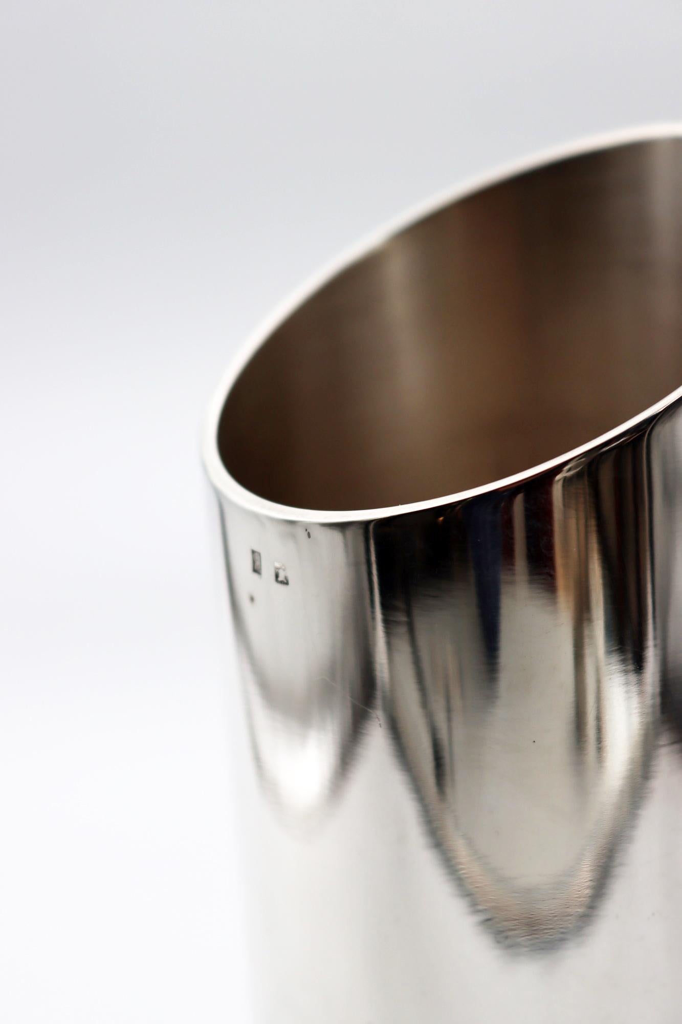 Caraffa Modello Piccolo e Alto in Bronzo Argentato in vendita 1