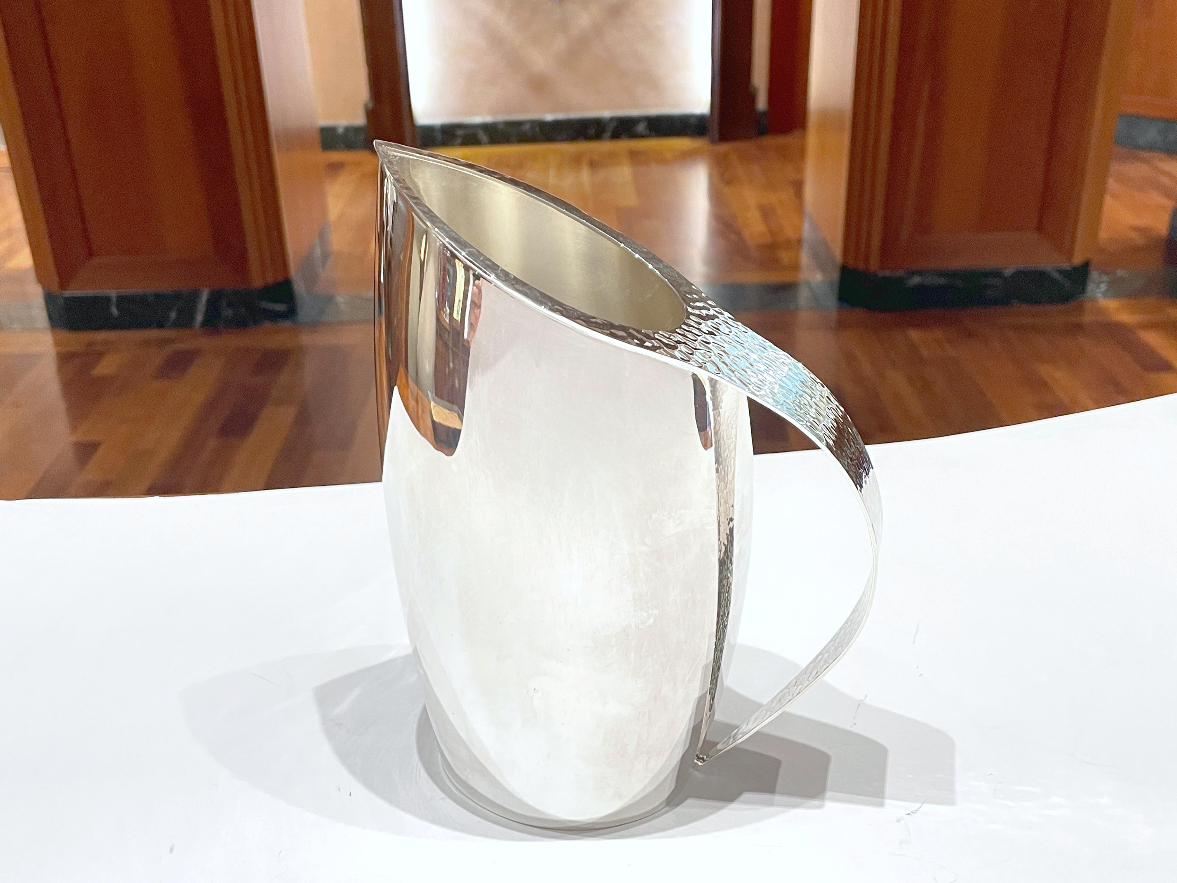 Attica Pampaloni carafe with silver plated and wood bottle tray For Sale 8