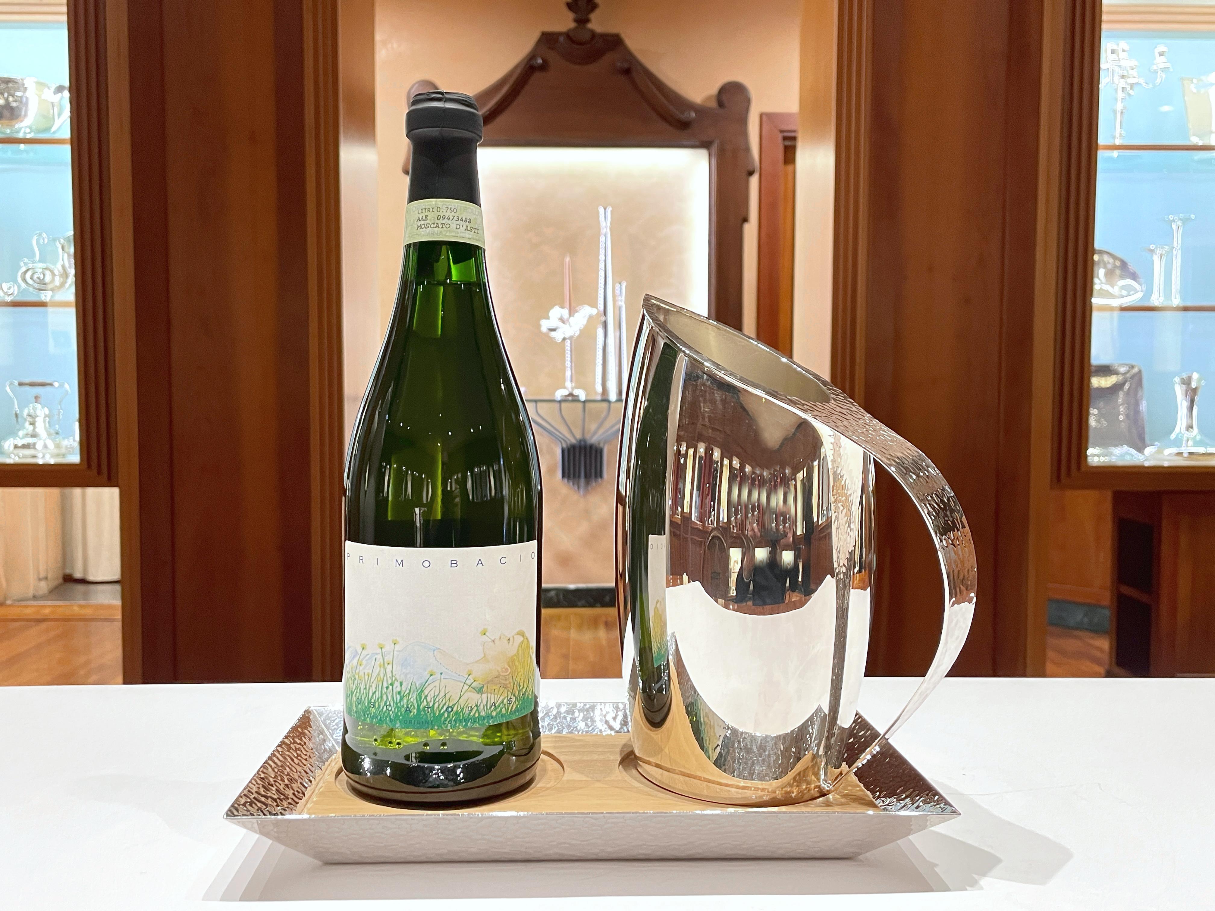Attica Pampaloni carafe with silver plated and wood bottle tray For Sale 3