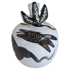 Fermacarte CARAMBA “Crystal Apple” di Ulrica Hydman Vallien, Kosta Boda, Svezia, anni ’90