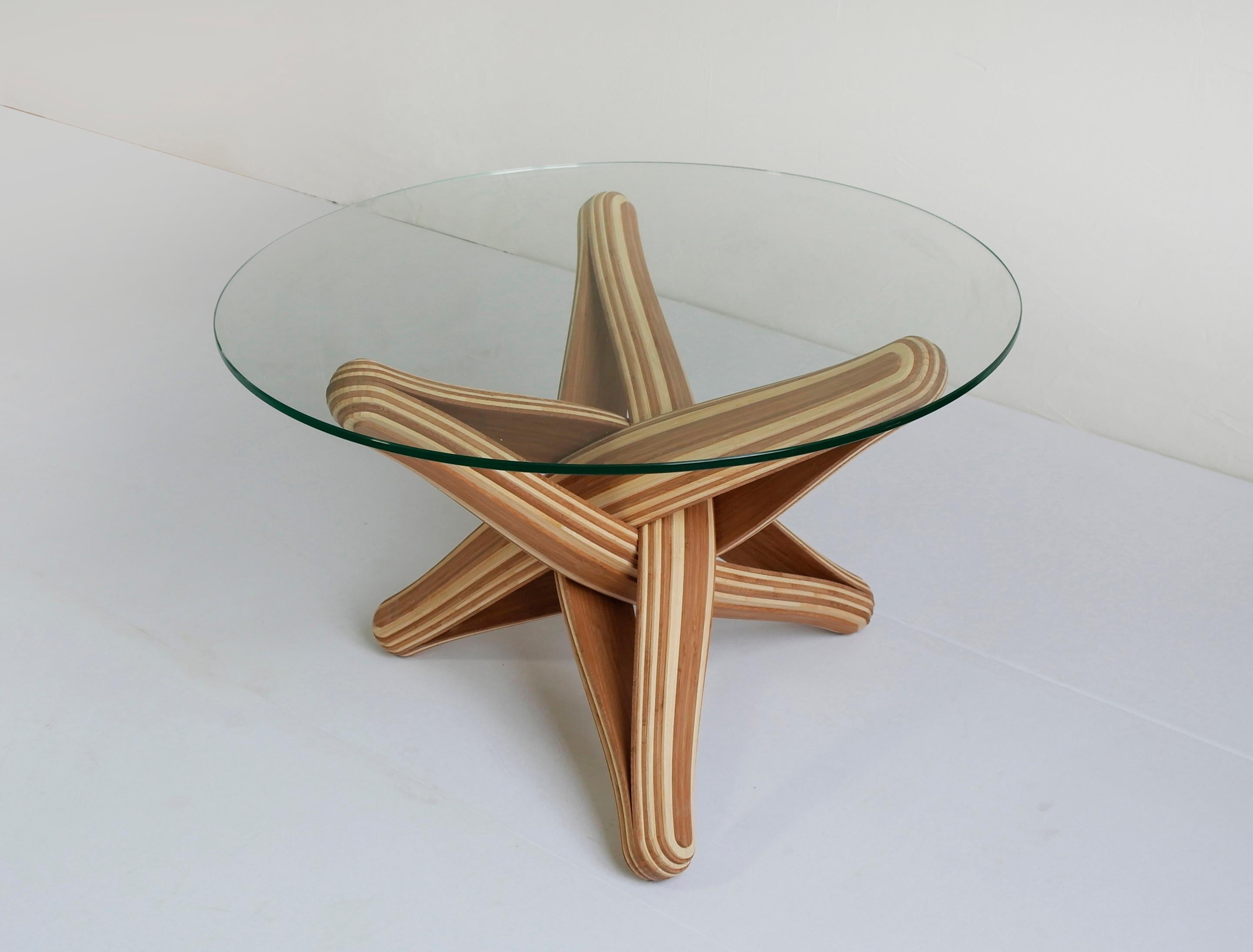 Caramel / naturel bamboo Coffee Table with Glass Top For Sale 8
