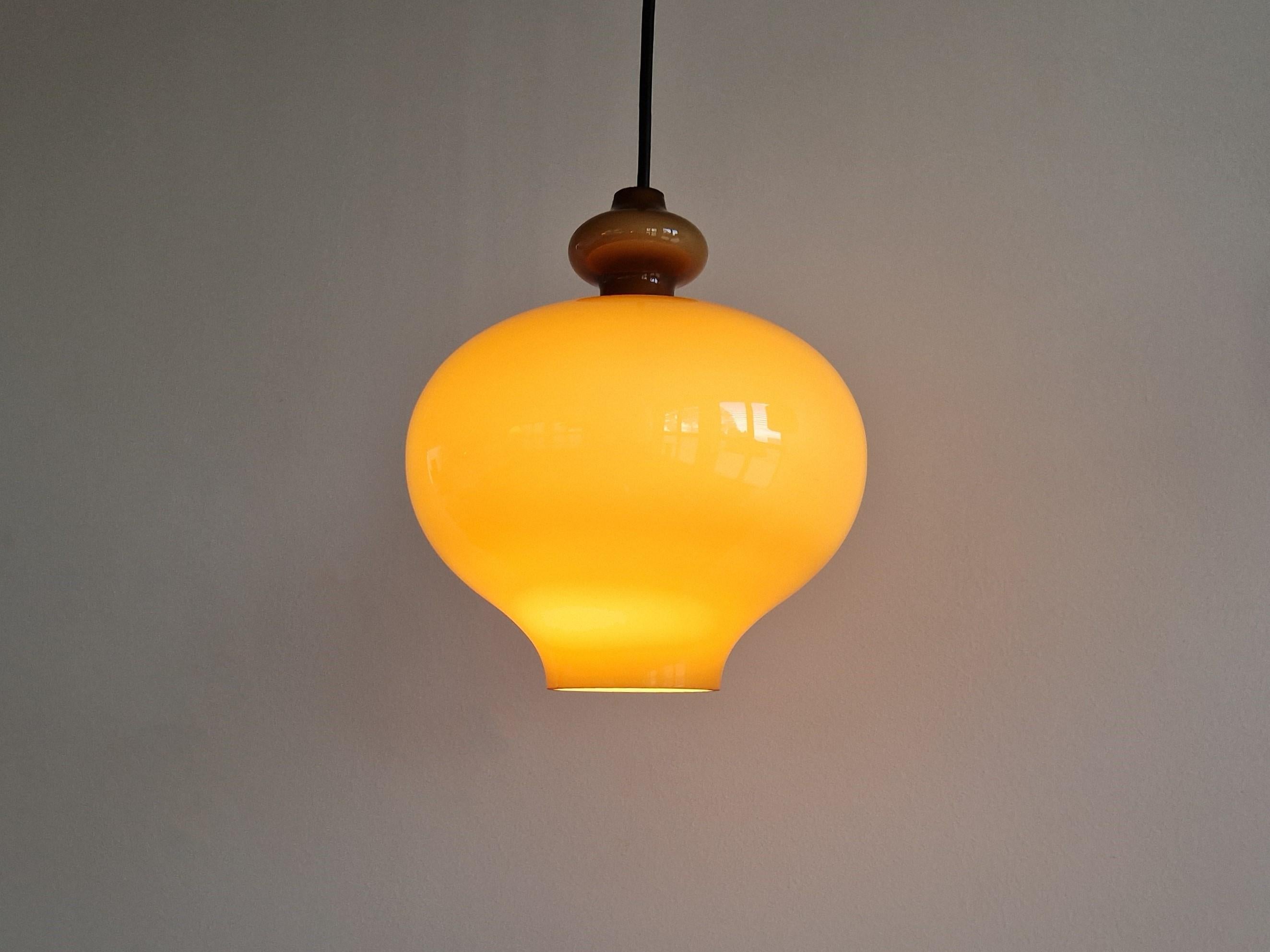 Late 20th Century Caramel brown glass pendant lamp by Hans Agne Jakobsson for Staff Leuchten For Sale