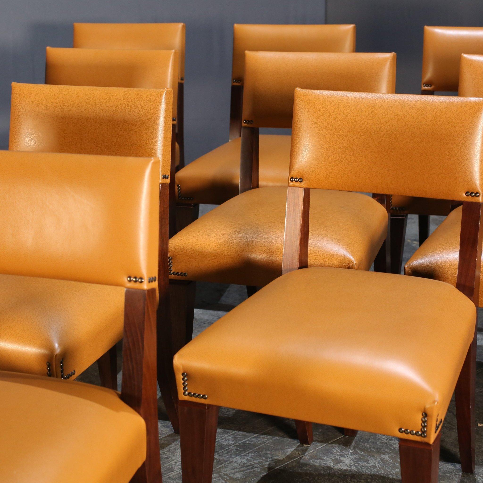 Caramel Brown Leather Chair, Set of Eleven (21. Jahrhundert und zeitgenössisch) im Angebot