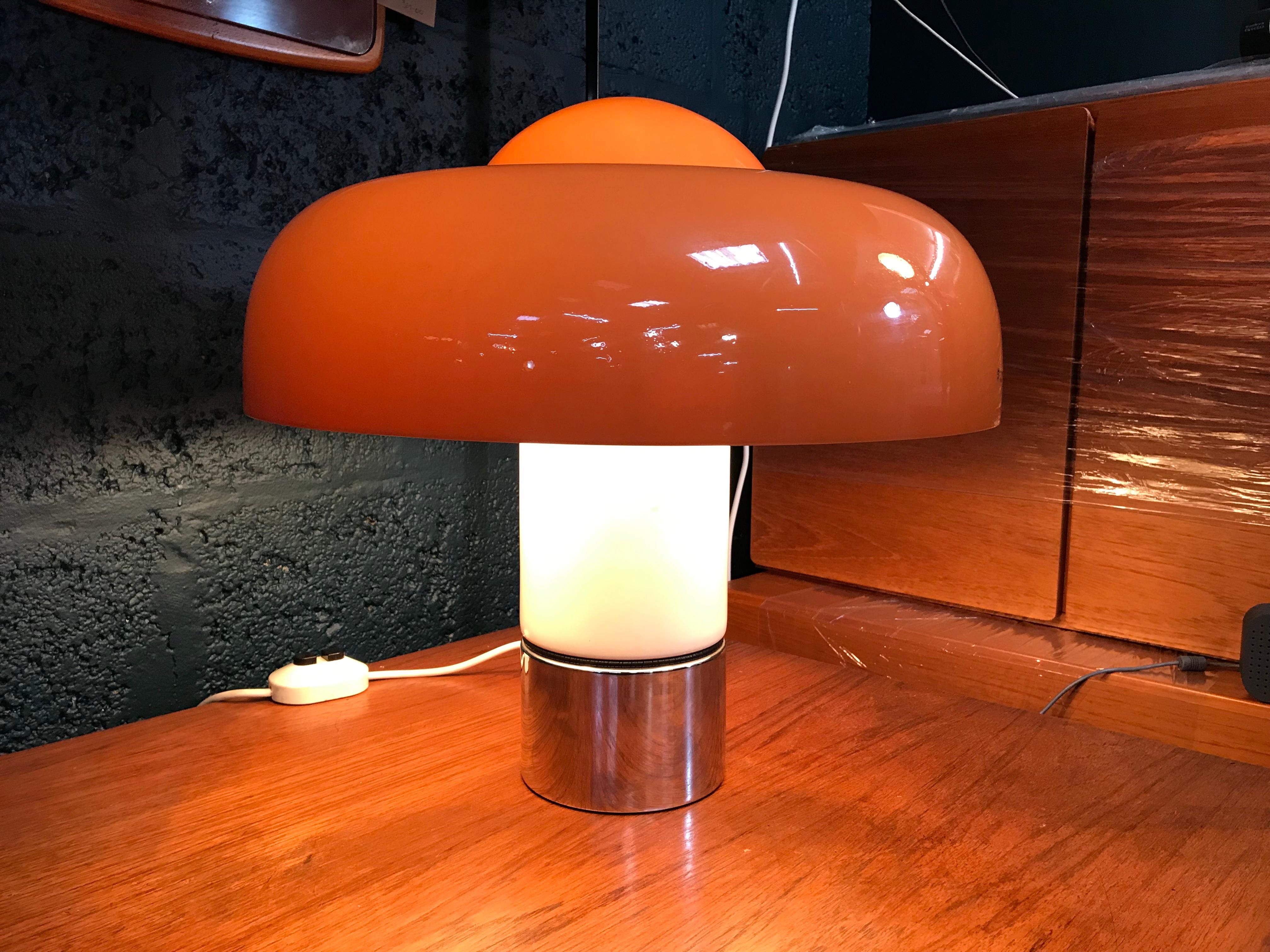 Mid-Century Modern Caramel Color Midcentury Brumbury Table Lamp, Luigi Massoni for Harvey Guzzini