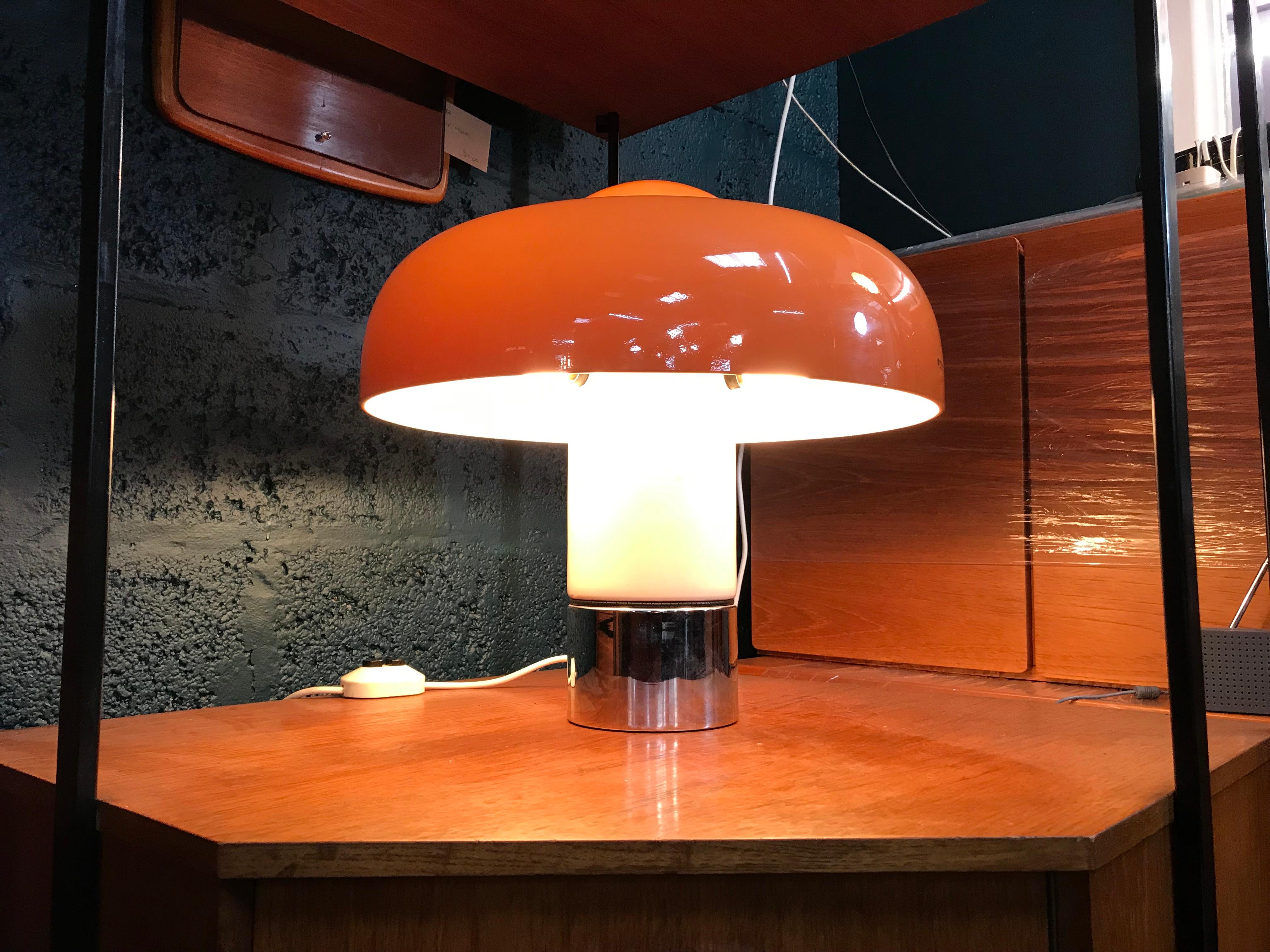 Italian Caramel Color Midcentury Brumbury Table Lamp, Luigi Massoni for Harvey Guzzini