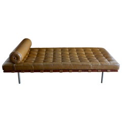 Vintage Caramel Leather and Walnut Daybed by Mies van der Rohe for Knoll, 1974