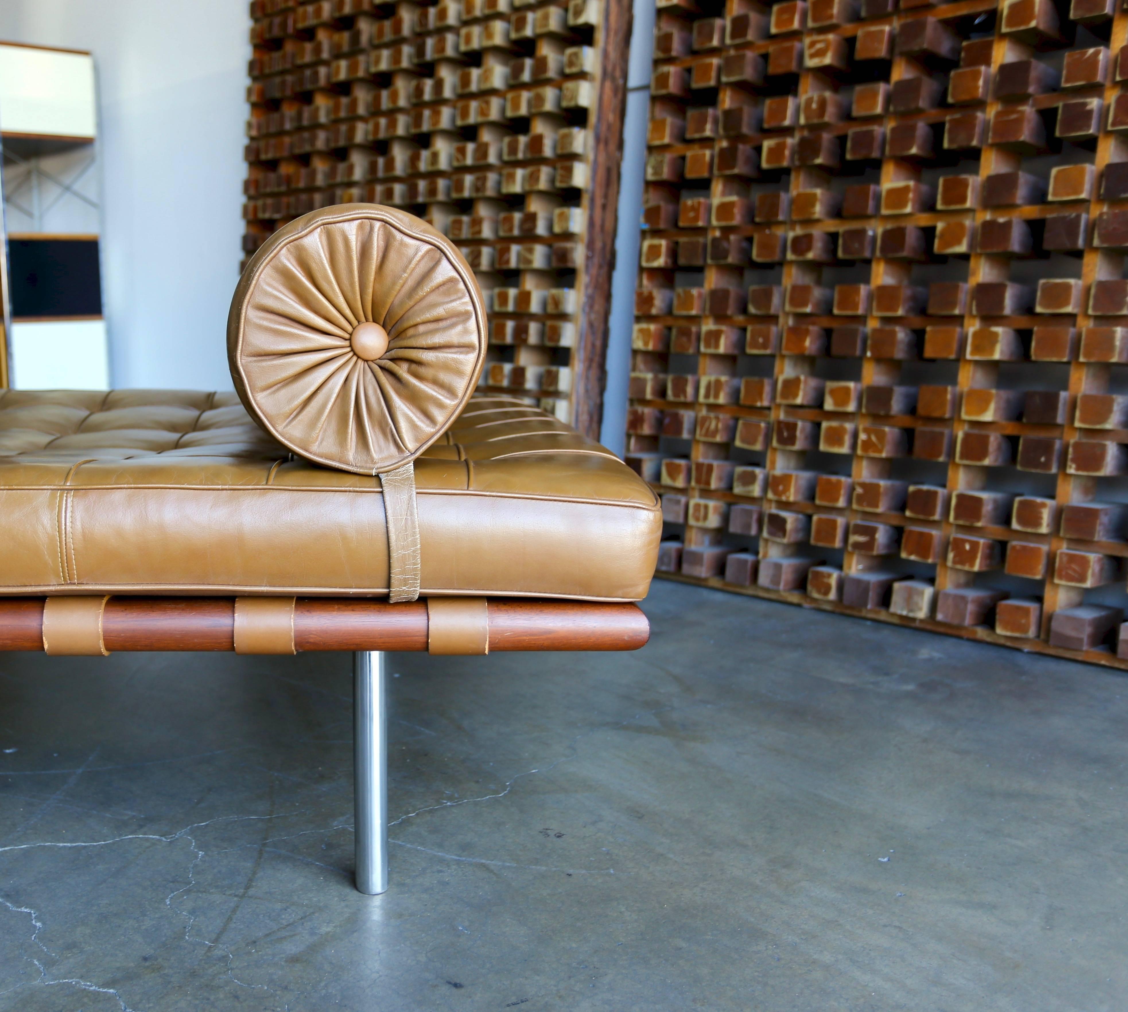 Steel Caramel Leather and Walnut Daybed by Mies van der Rohe for Knoll, 1974