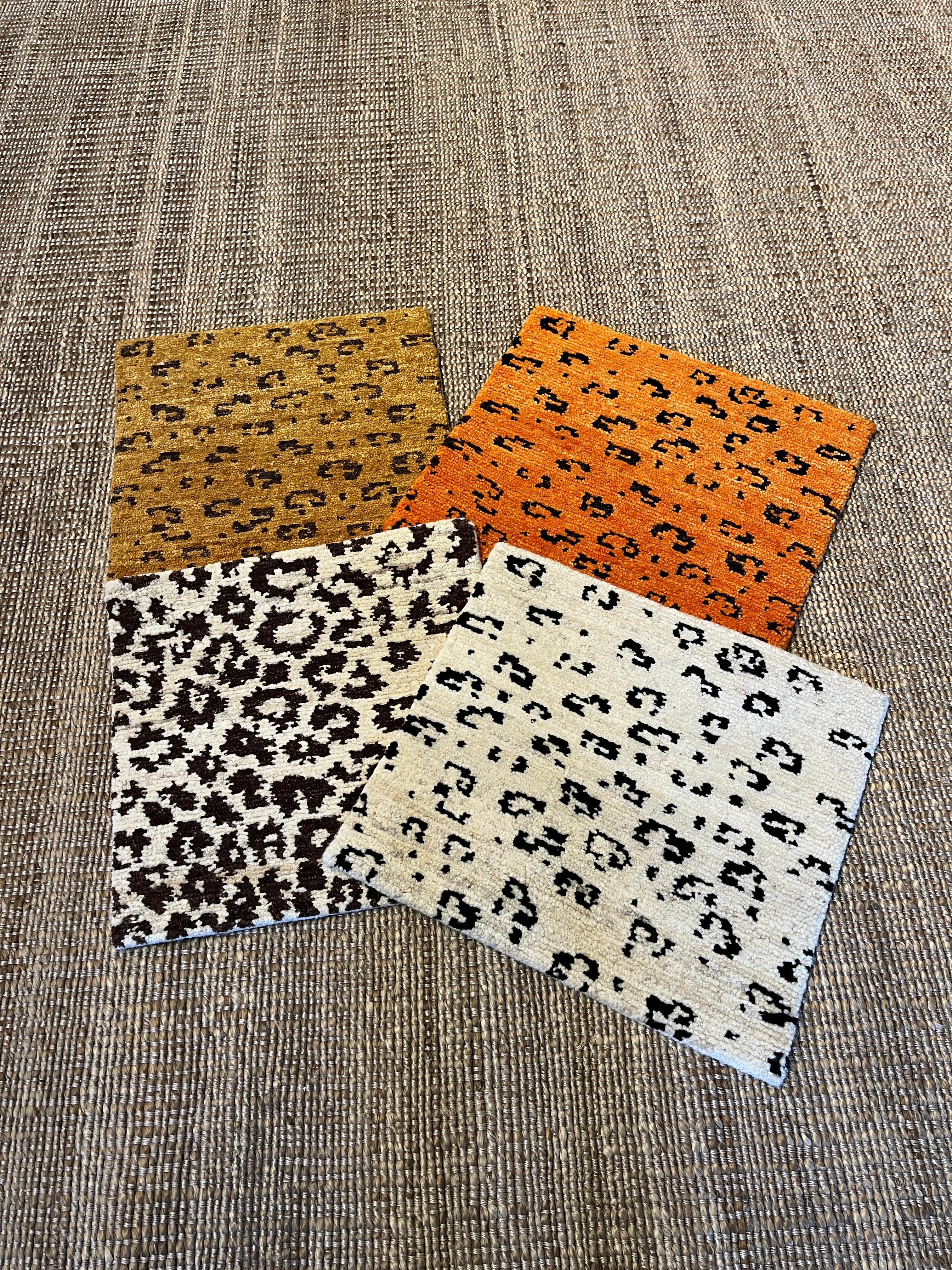 Moderno Caramel Leopard Accent Accessory Animal Print Handmade Wool Rug by Joseph Carini in vendita