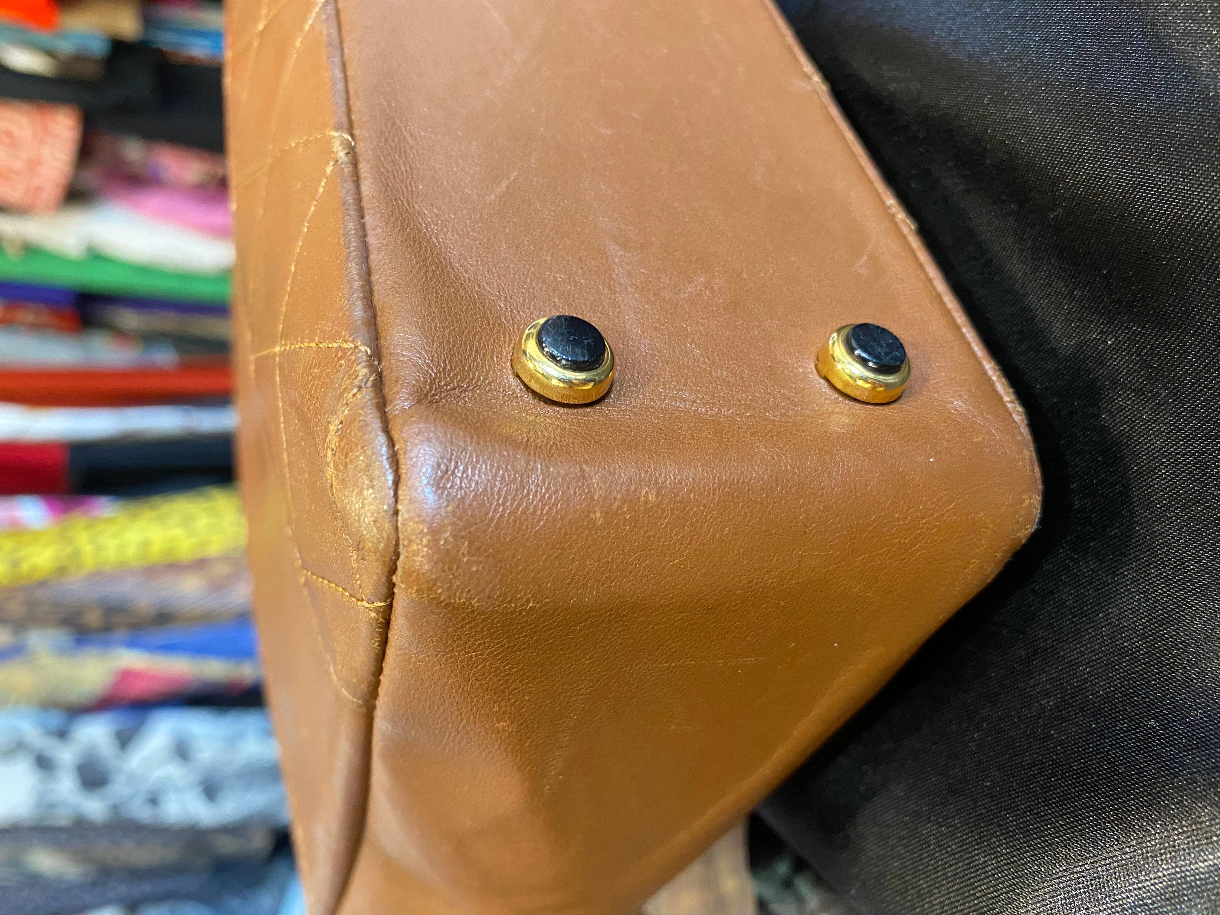 Caramel vintage shoulder bag Chanel ‘80 For Sale 11