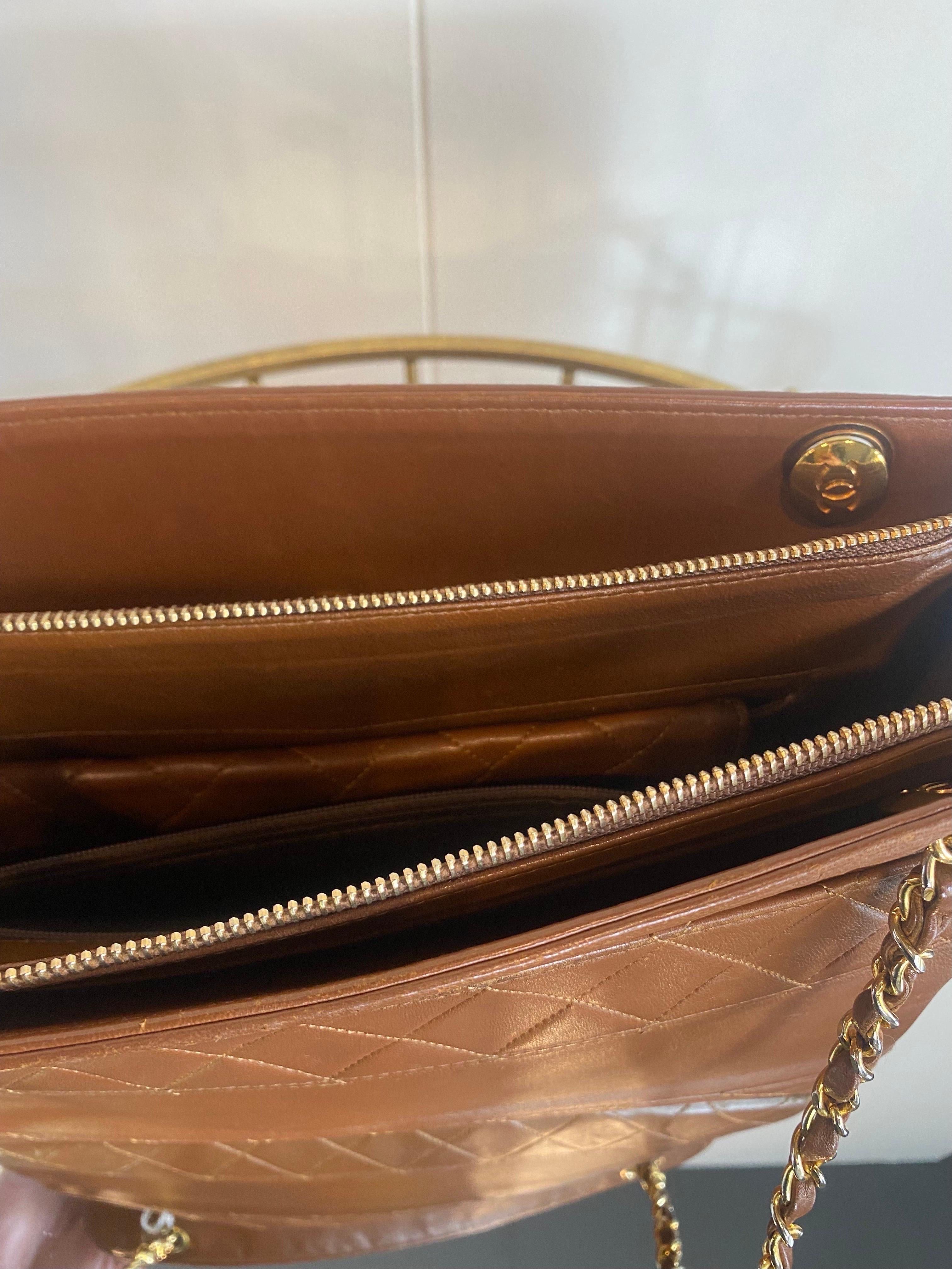 Bolso vintage caramelo Chanel '80 en venta 2