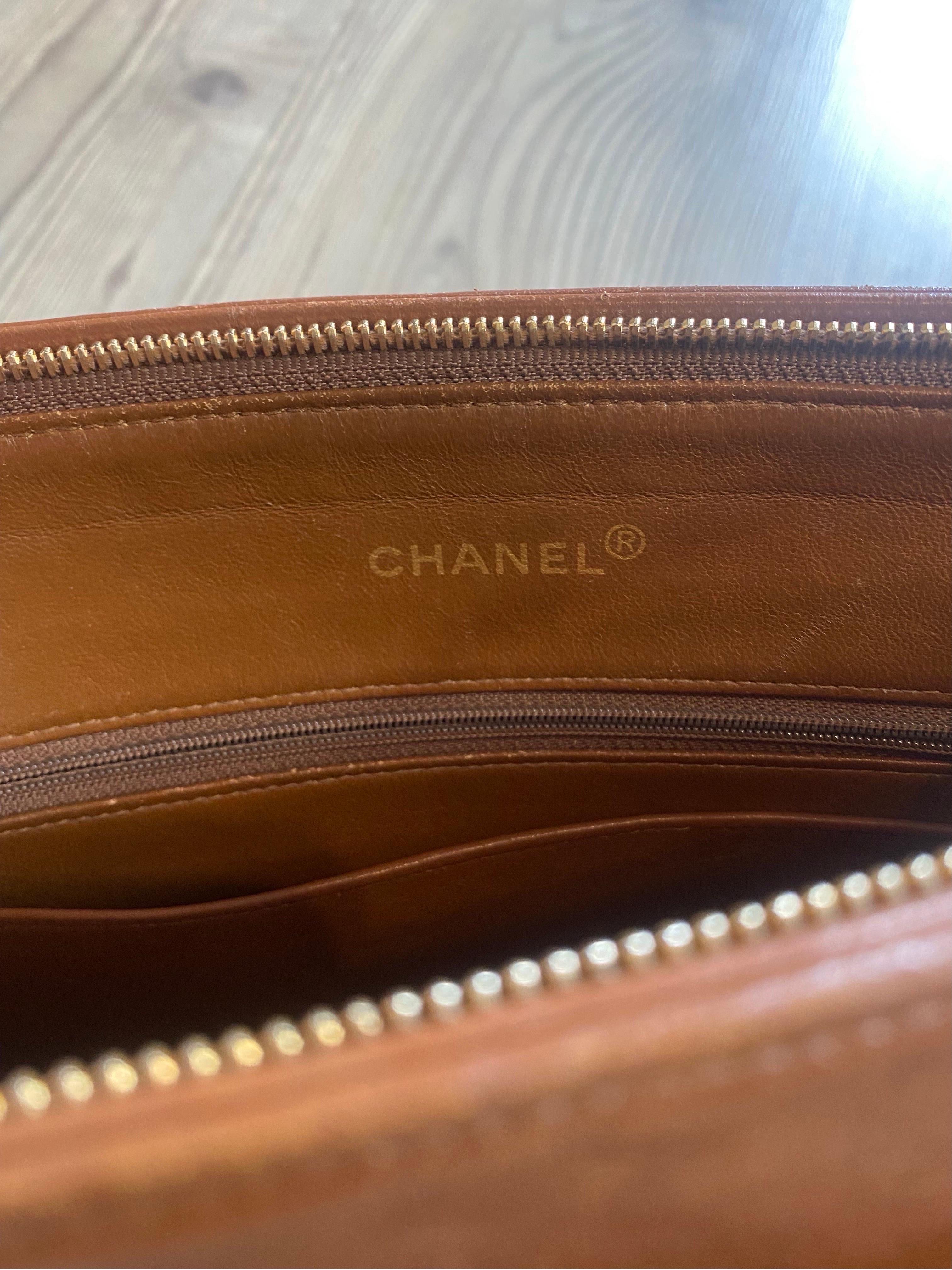 Bolso vintage caramelo Chanel '80 en venta 4